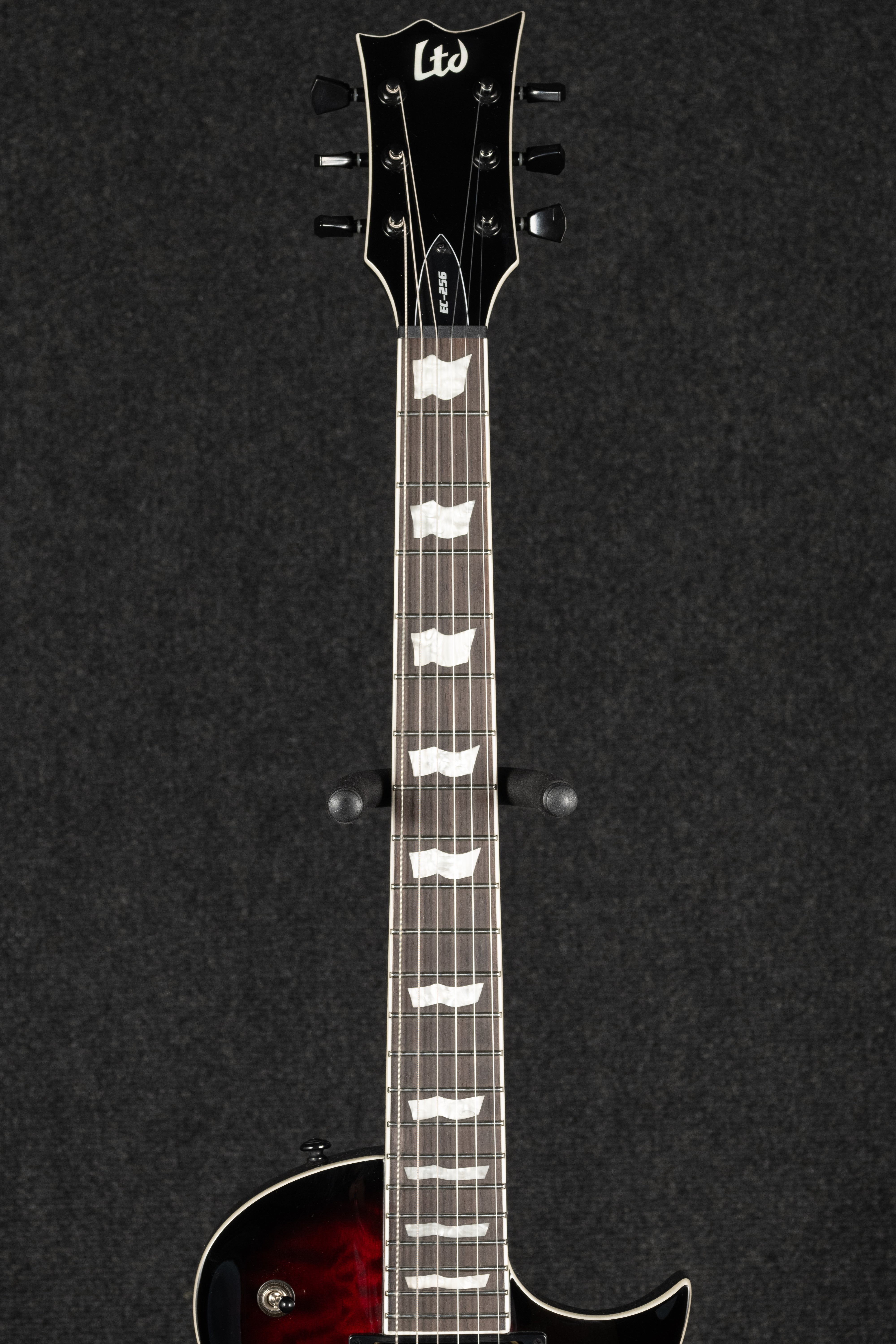 EC-256 - Quilted Maple See Thru Black Cherry Sunburst