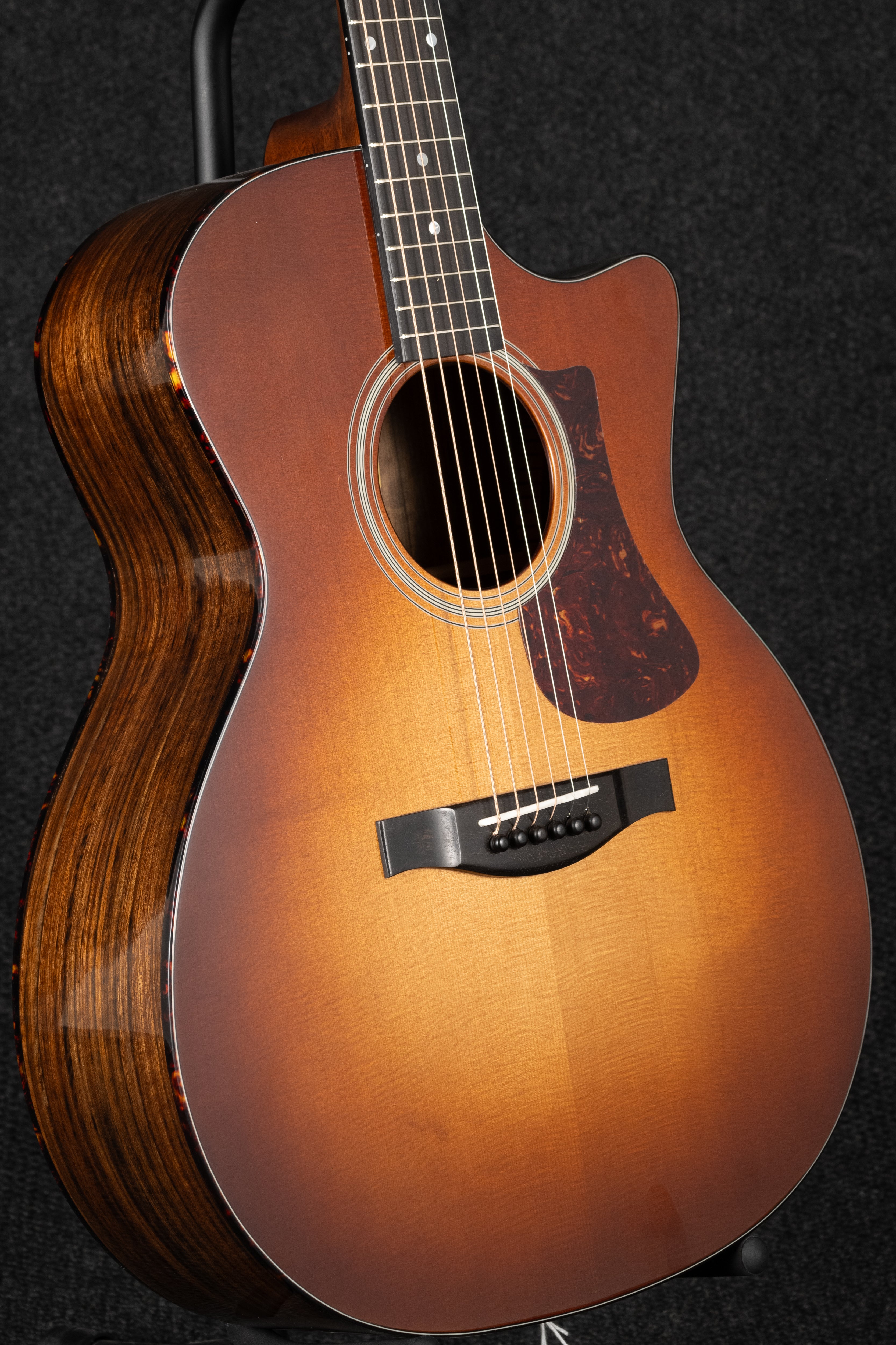 AC222CE-DLX - Goldburst