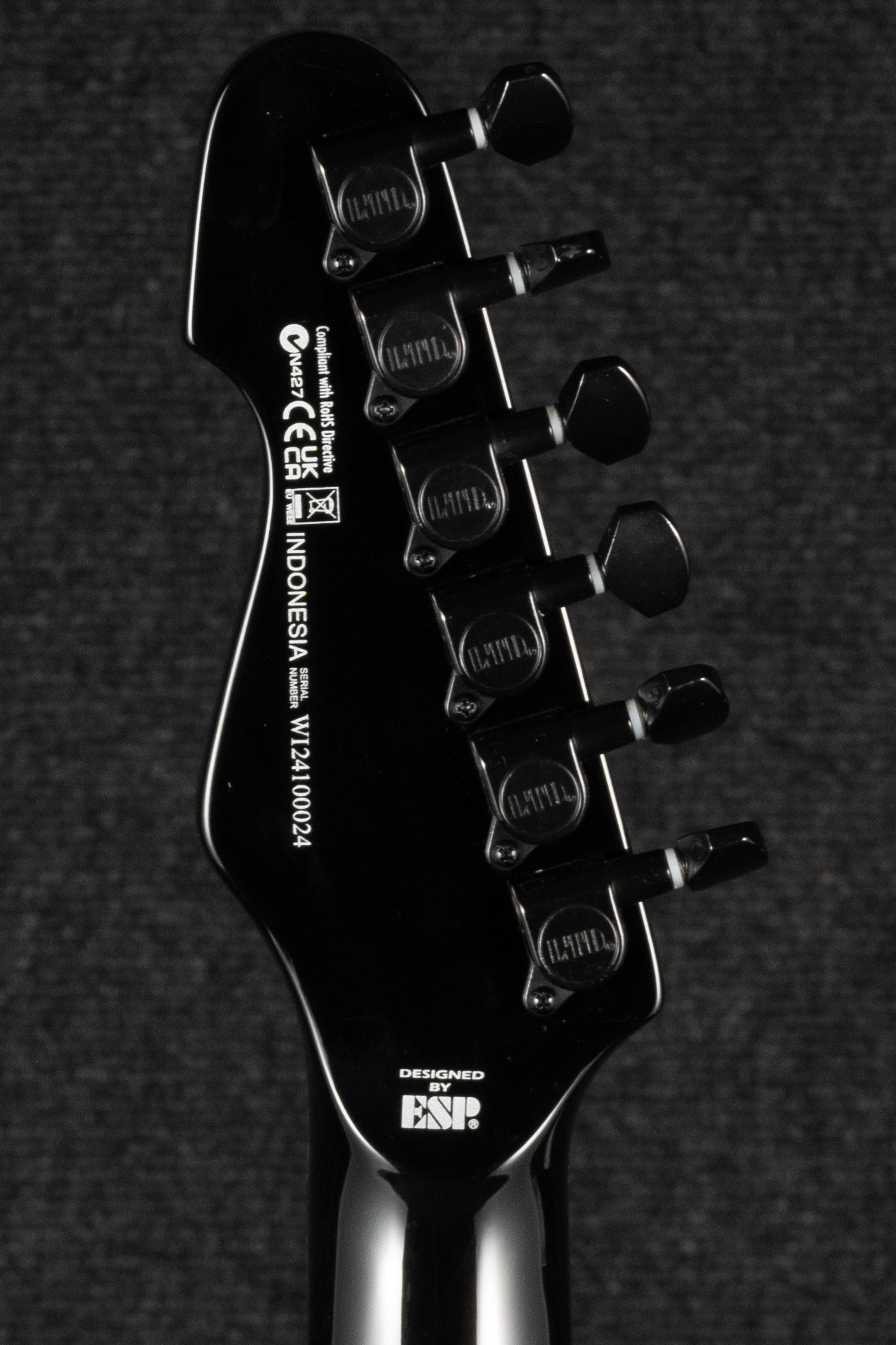 TE-201 - Black