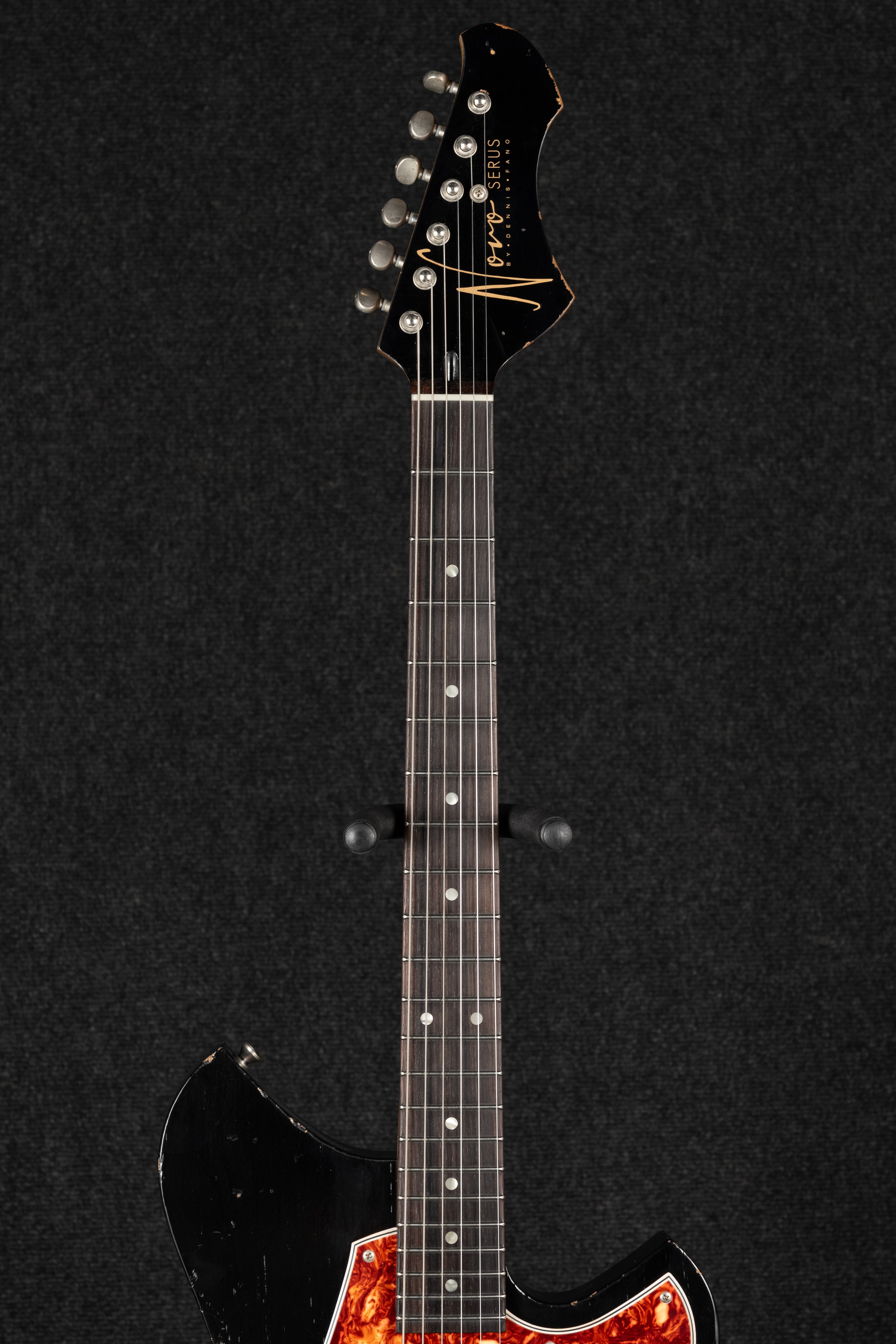 Serus T - Bull Black Light Distress