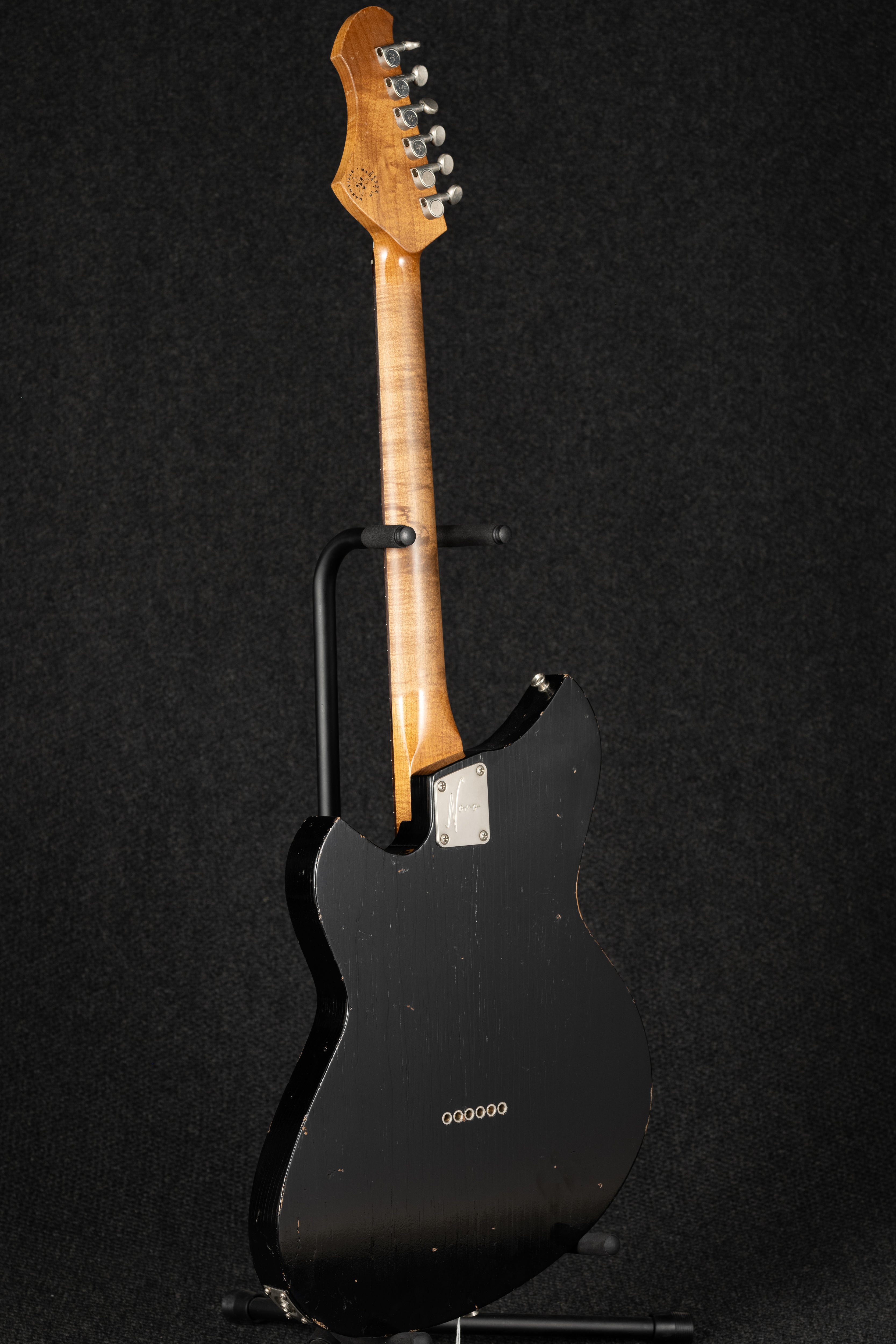 Serus T - Bull Black Light Distress