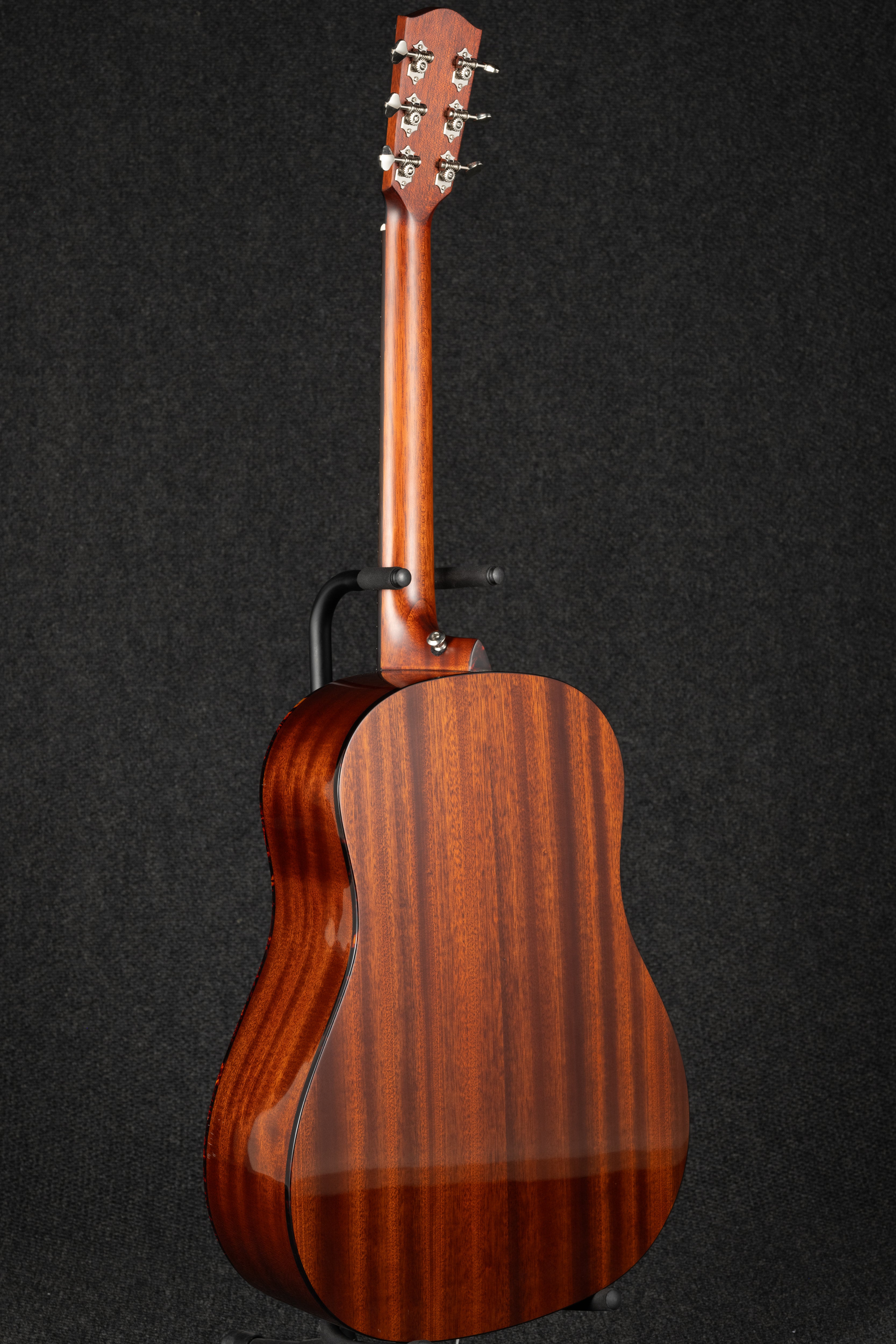 E1SS-DLX-SB Dreadnaught - Sunburst