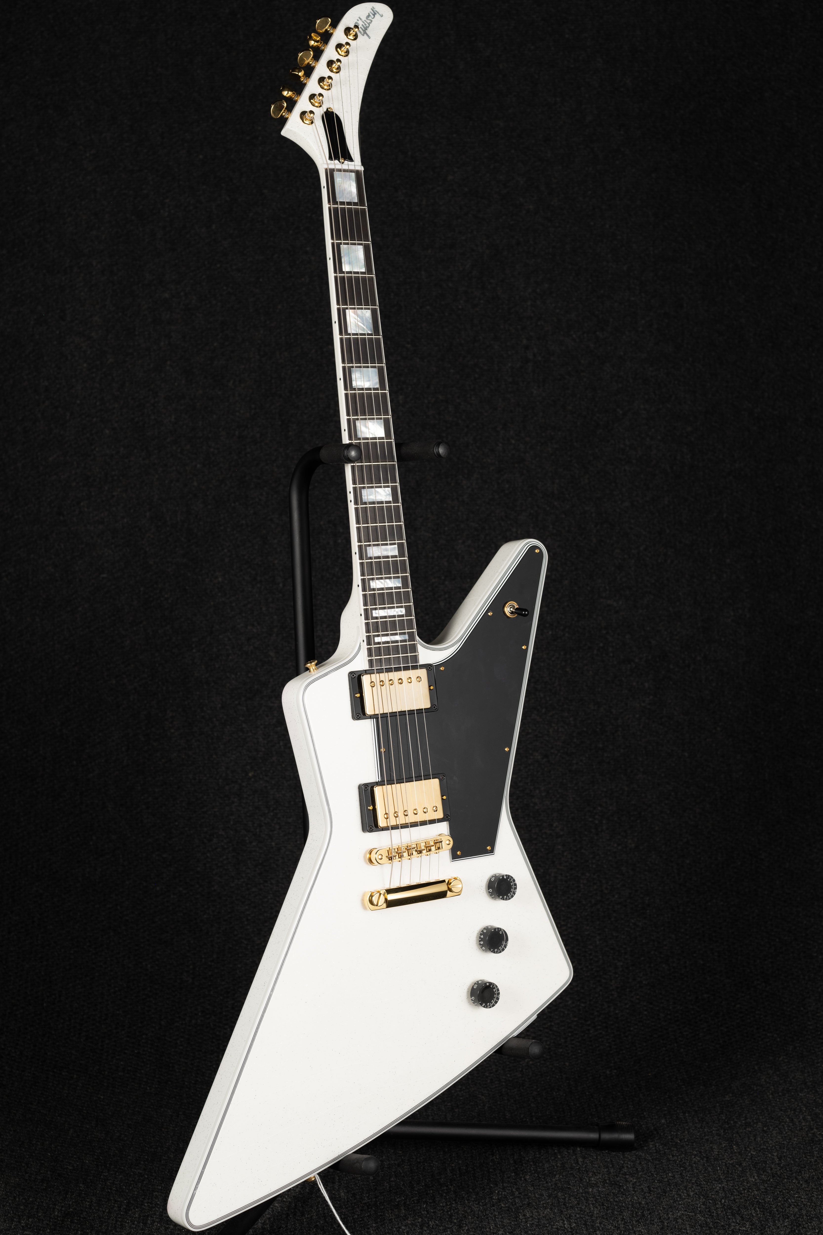 Explorer Custom - Alpine White Sparkle