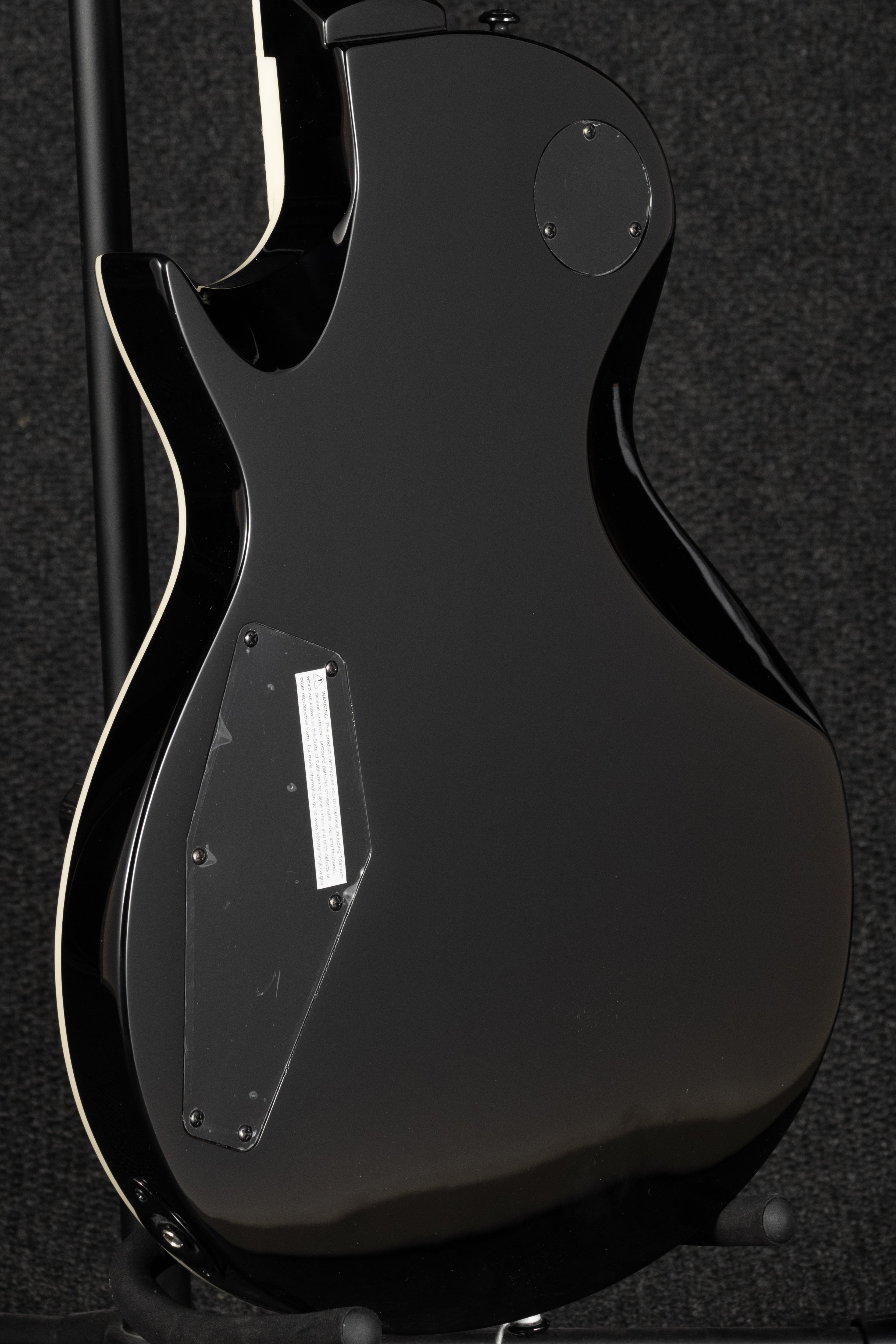 EC-256 - Quilted Maple See Thru Black Cherry Sunburst