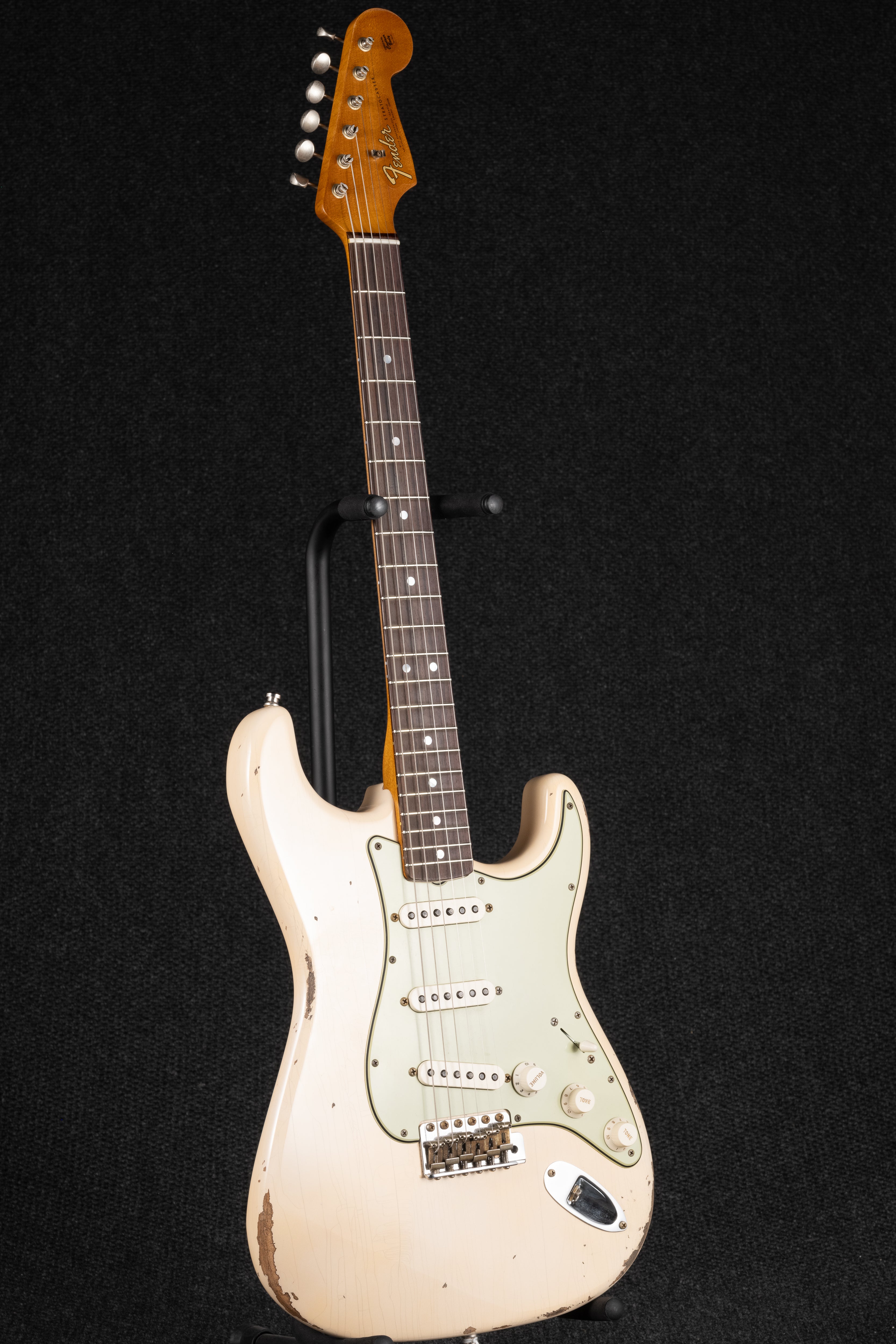 Limited Edition '64 L-Series Heavy Relic Stratocaster - Aged Shell Pink