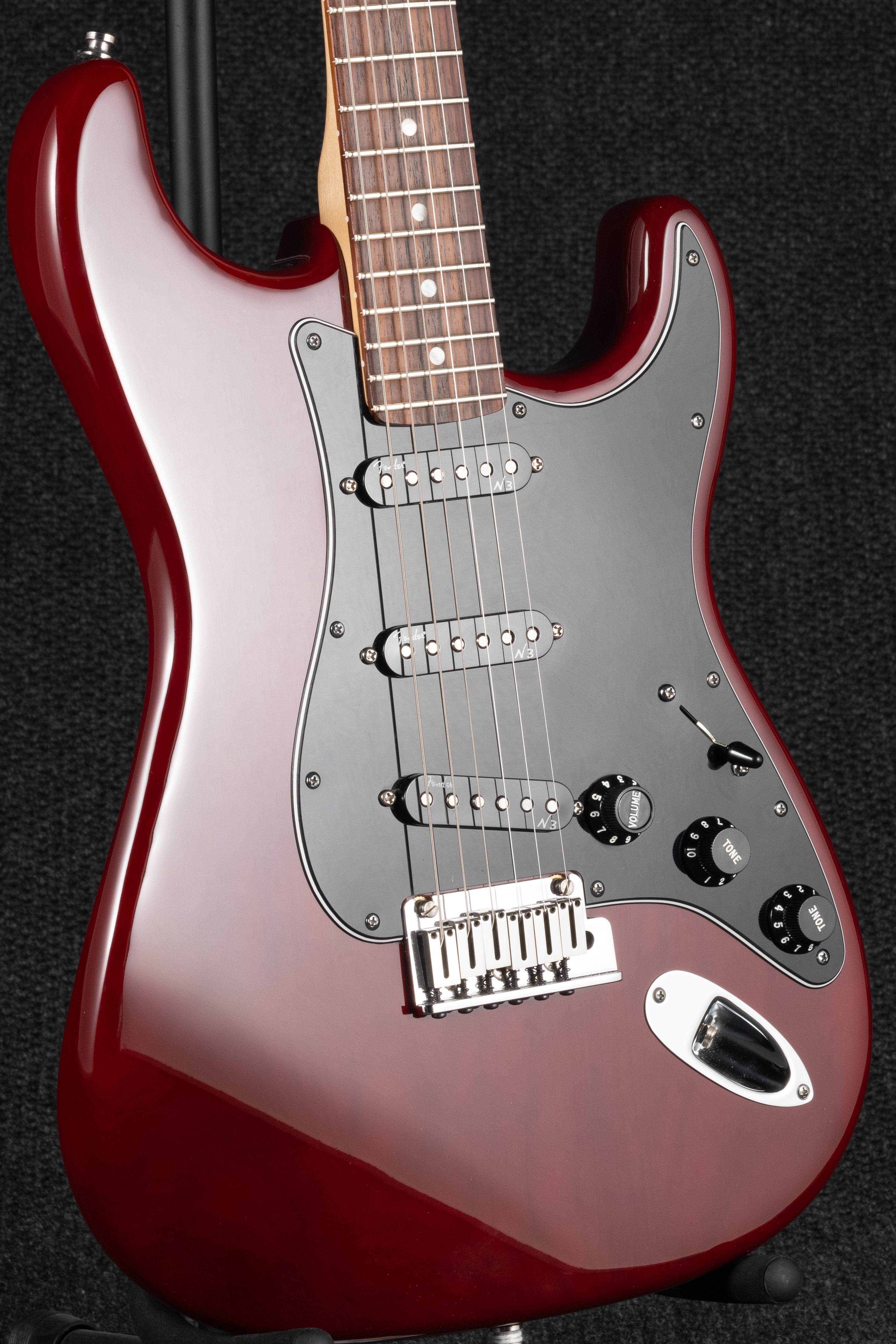 American Deluxe Ash Stratocaster - Wine Transparent