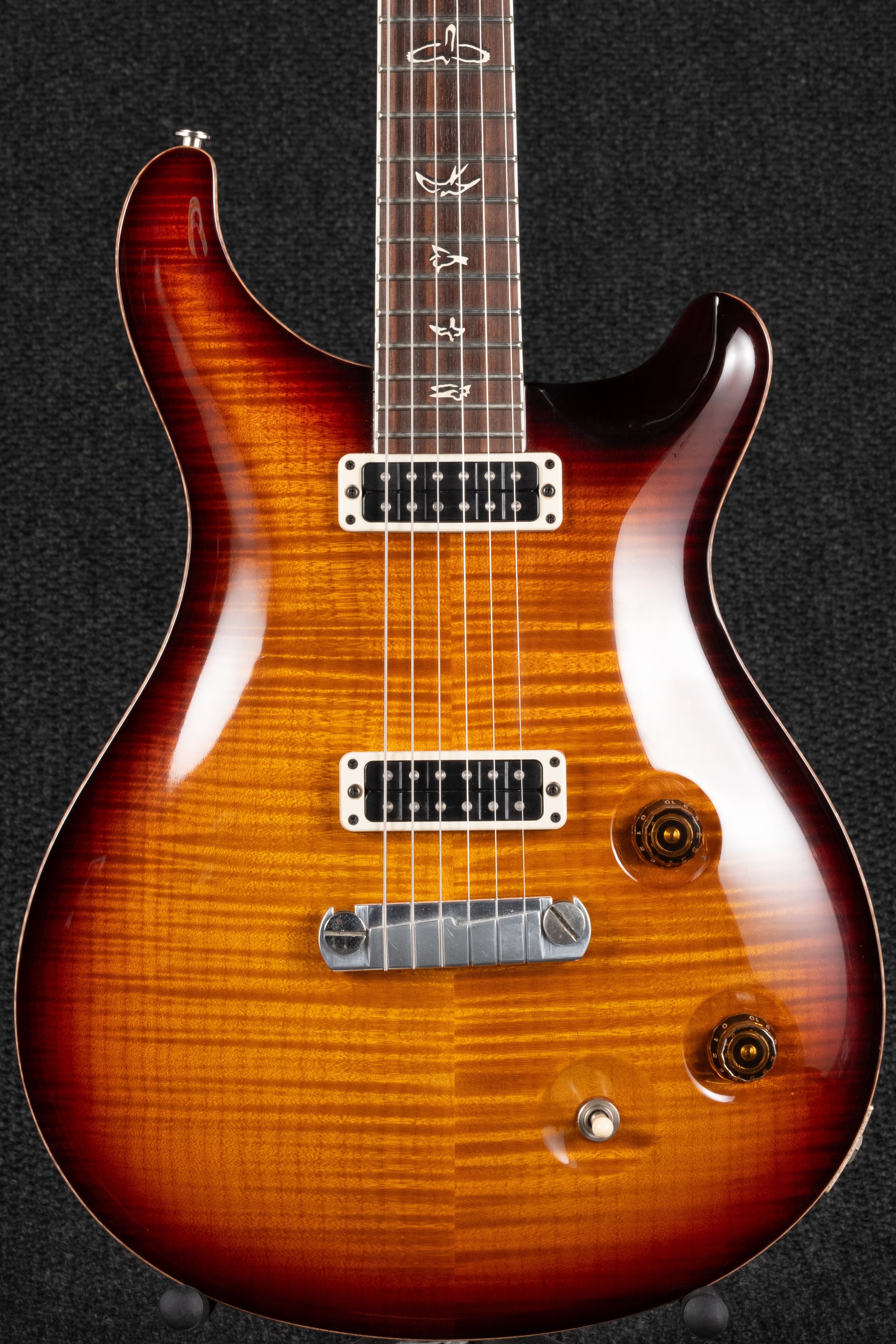 McCarty 25th Anniversary Narrowfield 10 Top