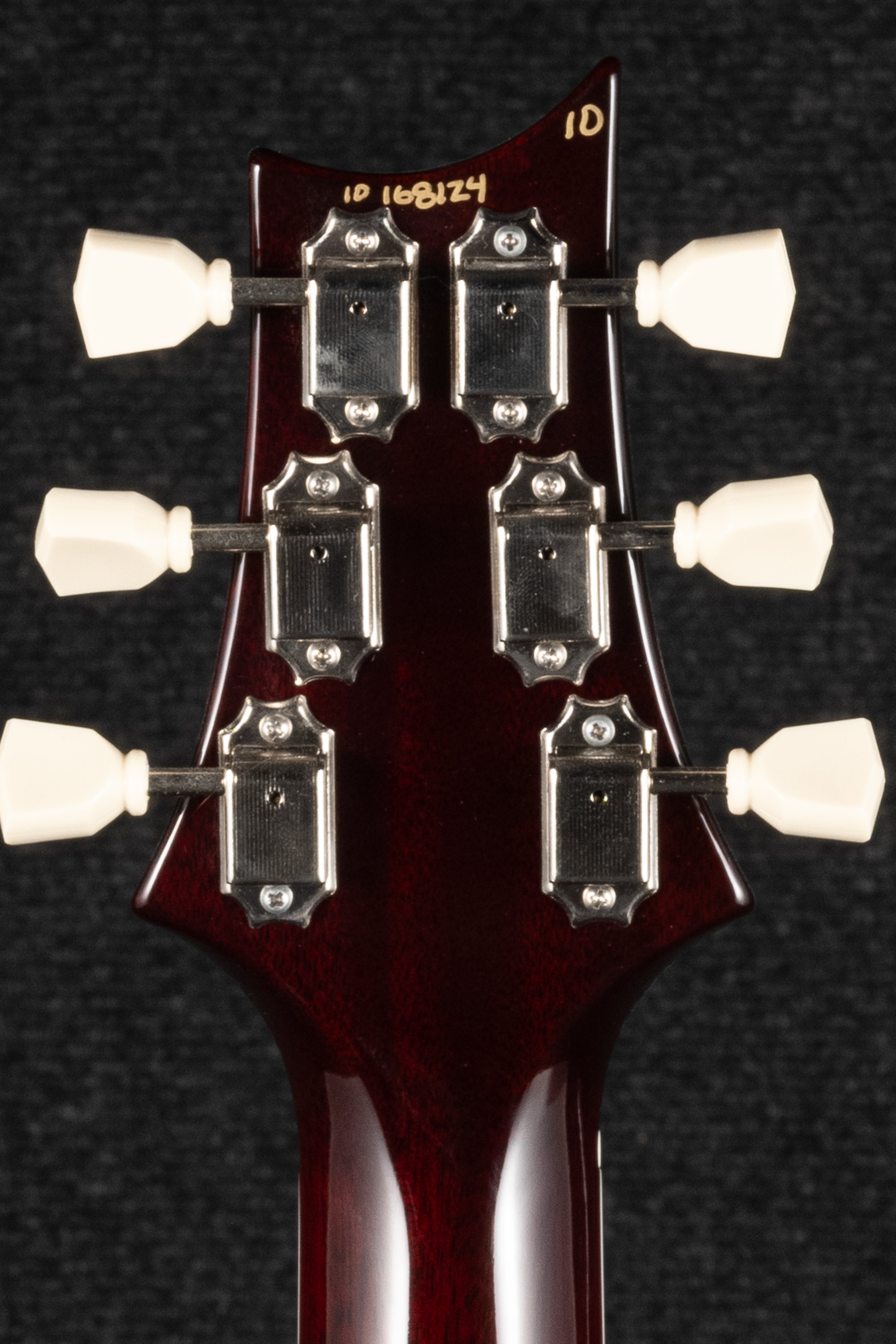 McCarty 25th Anniversary Narrowfield 10 Top