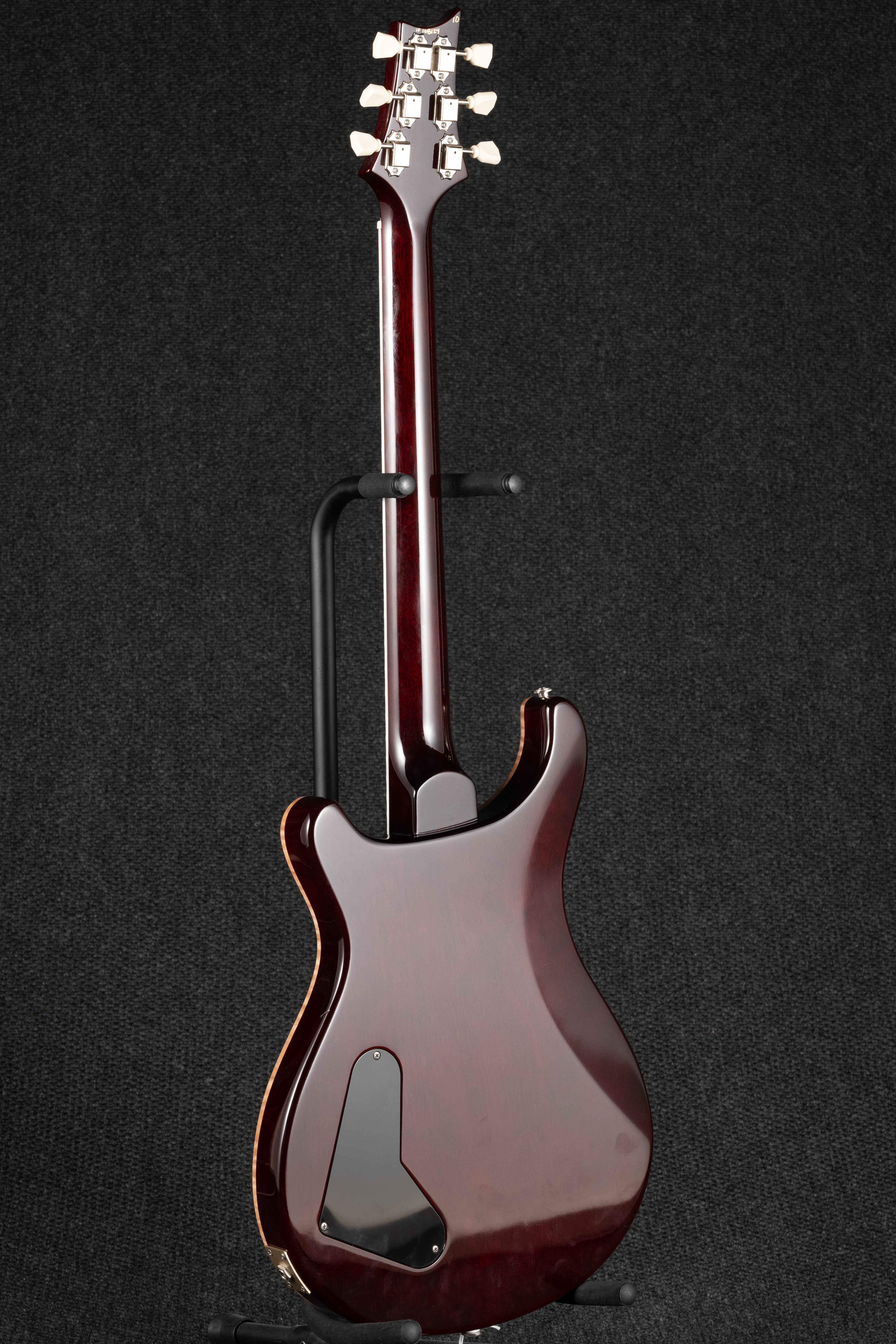 McCarty 25th Anniversary Narrowfield 10 Top