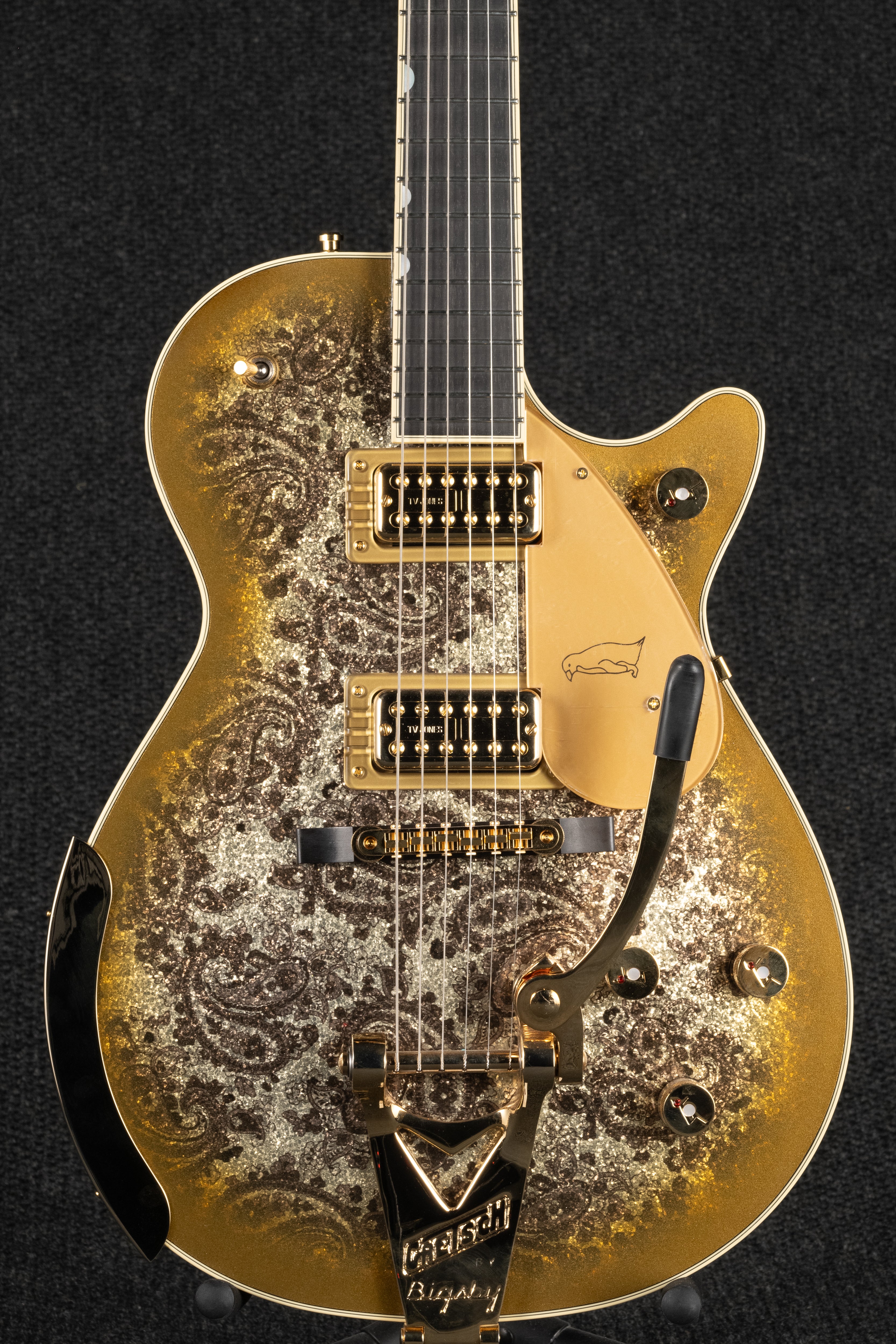 G6134TG Paisley Penguin - Gold Paisley Burst