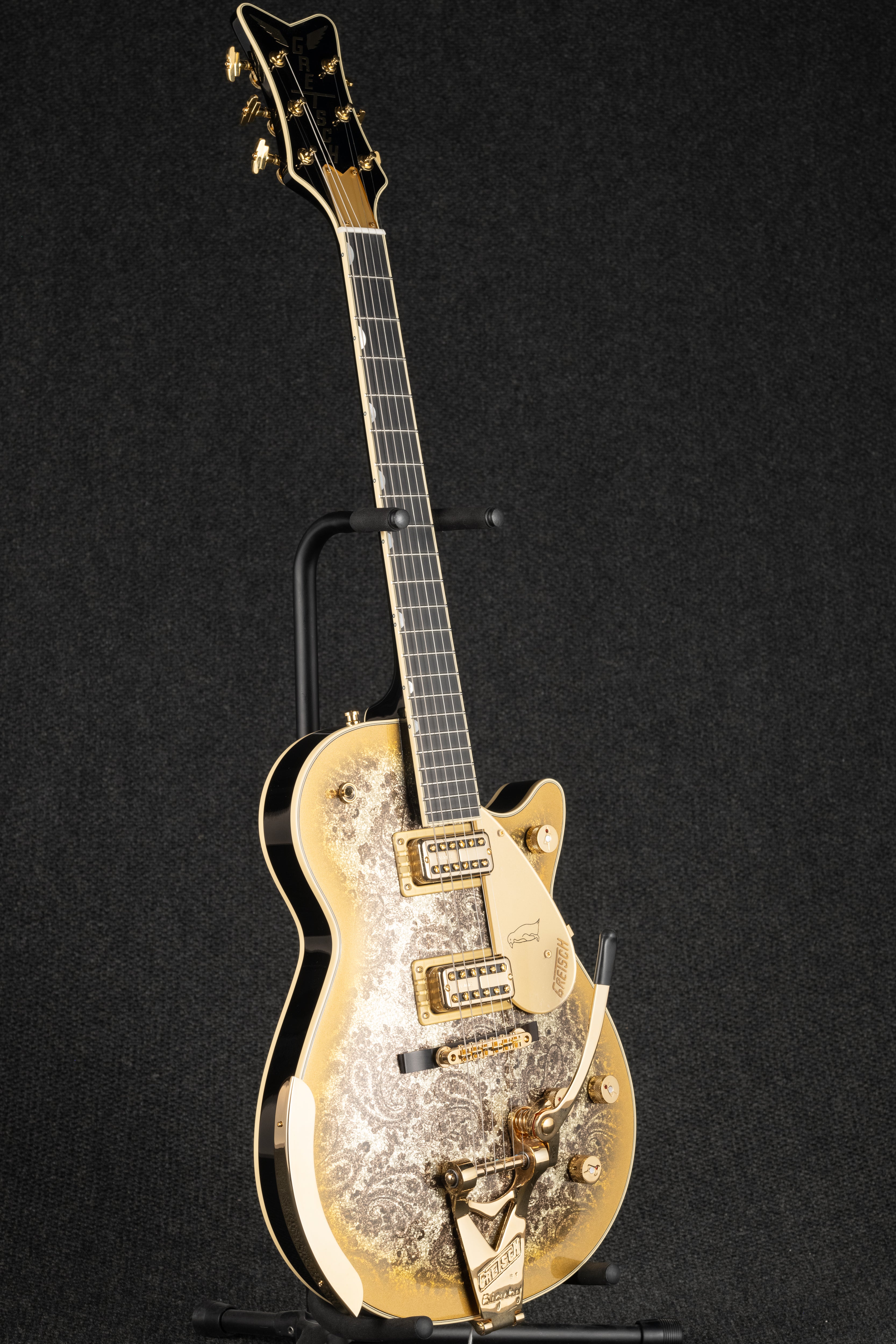G6134TG Paisley Penguin - Gold Paisley Burst