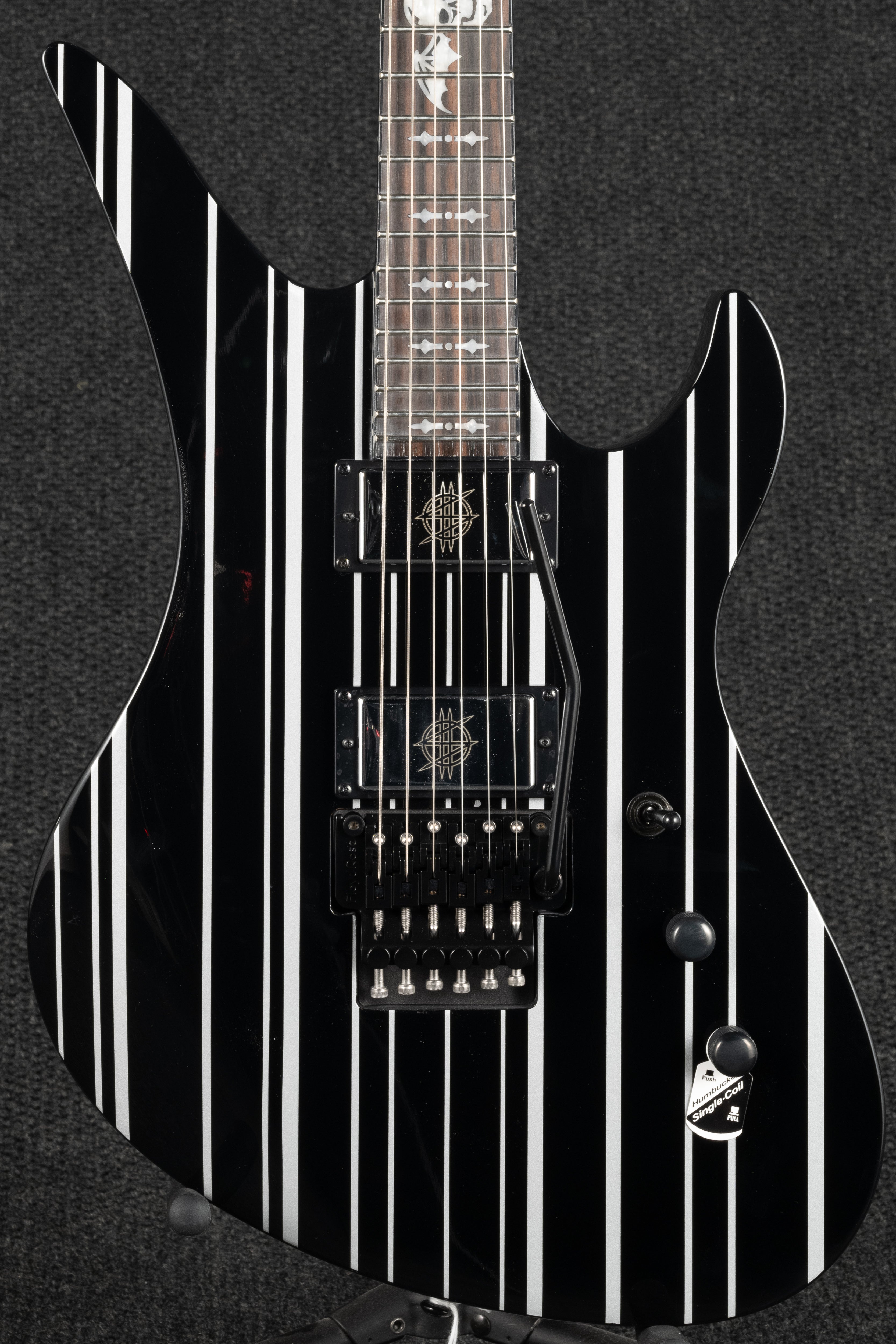 Synyster Custom - Gloss Black with Silver Pinstripes