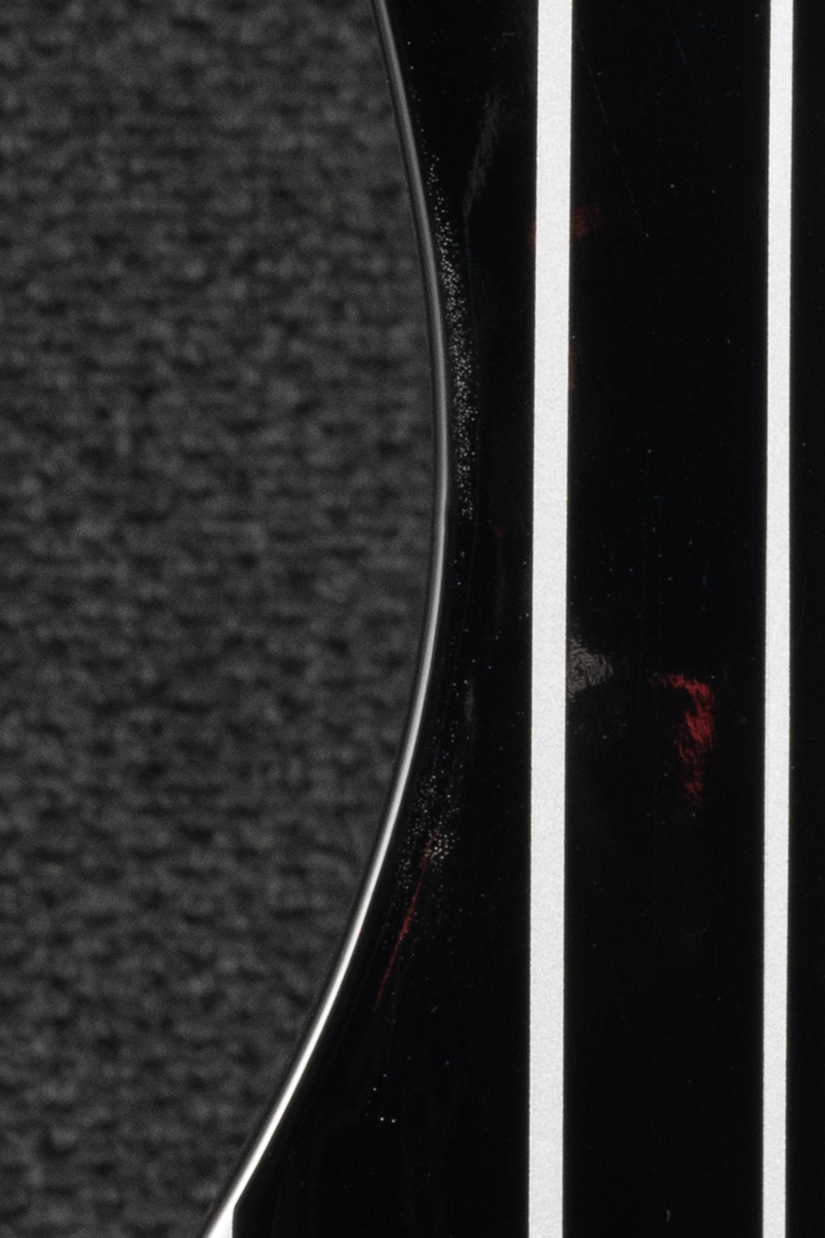 Synyster Custom - Gloss Black with Silver Pinstripes