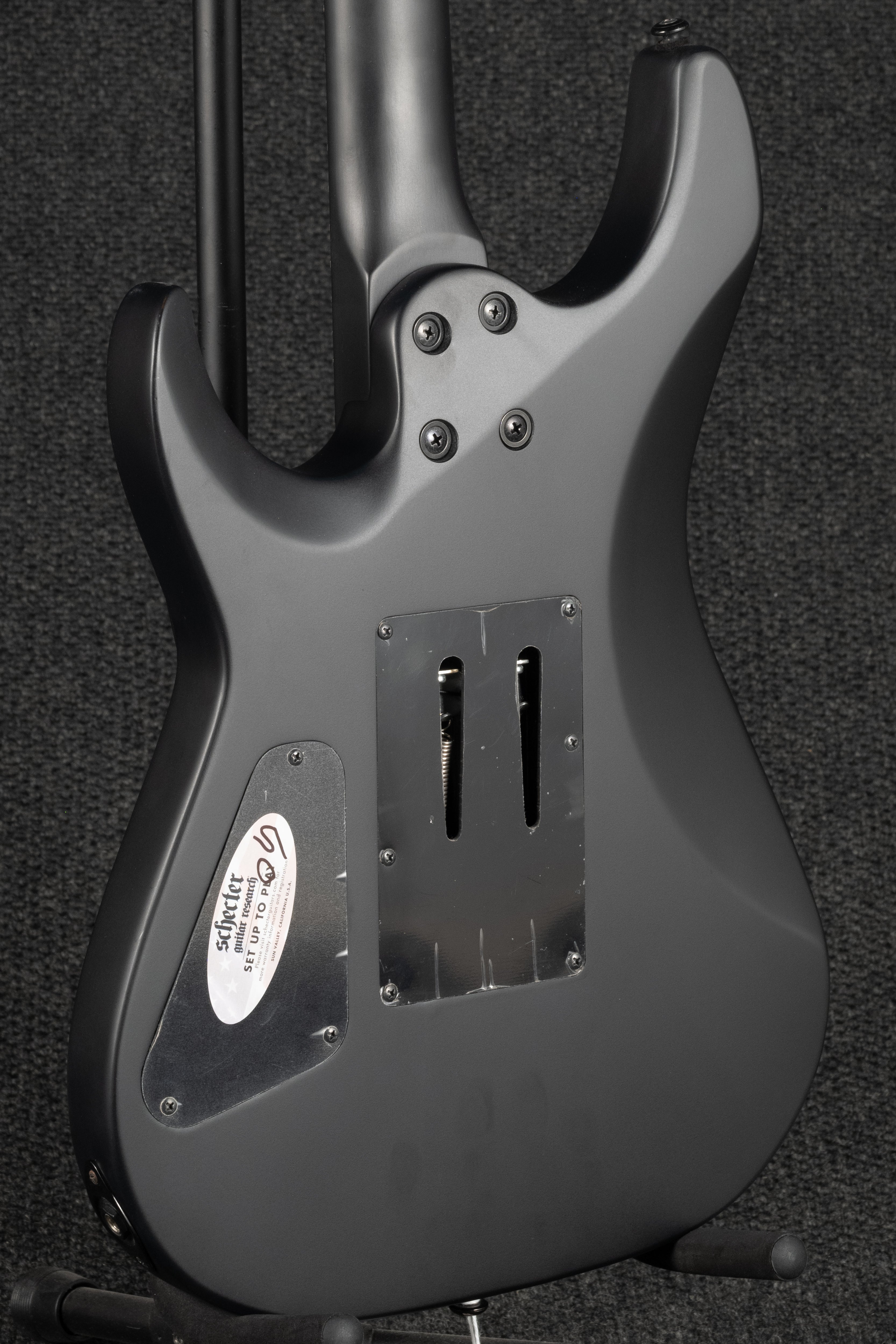 Damien-6 FR - Satin Black