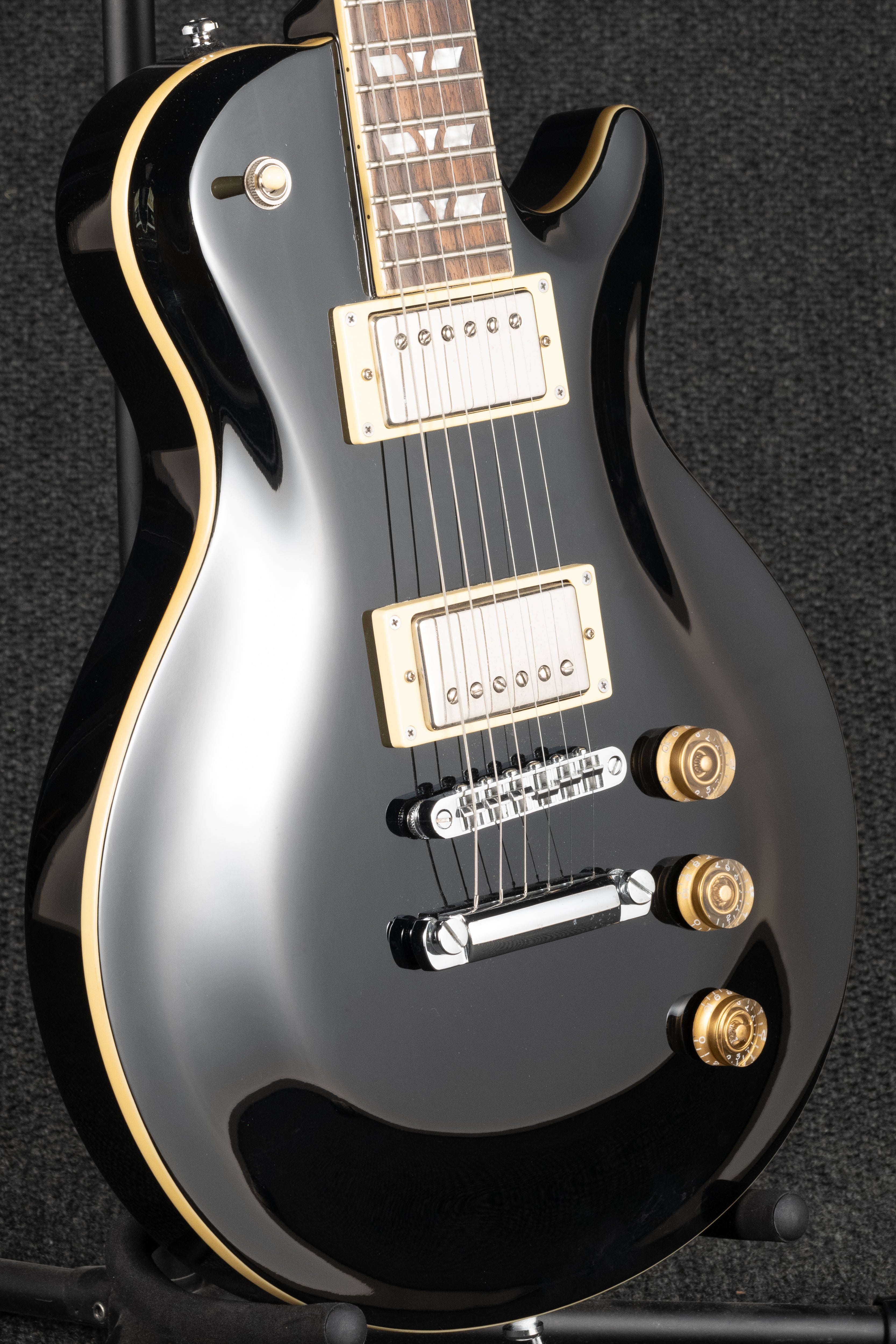 XT Single Cut - Black