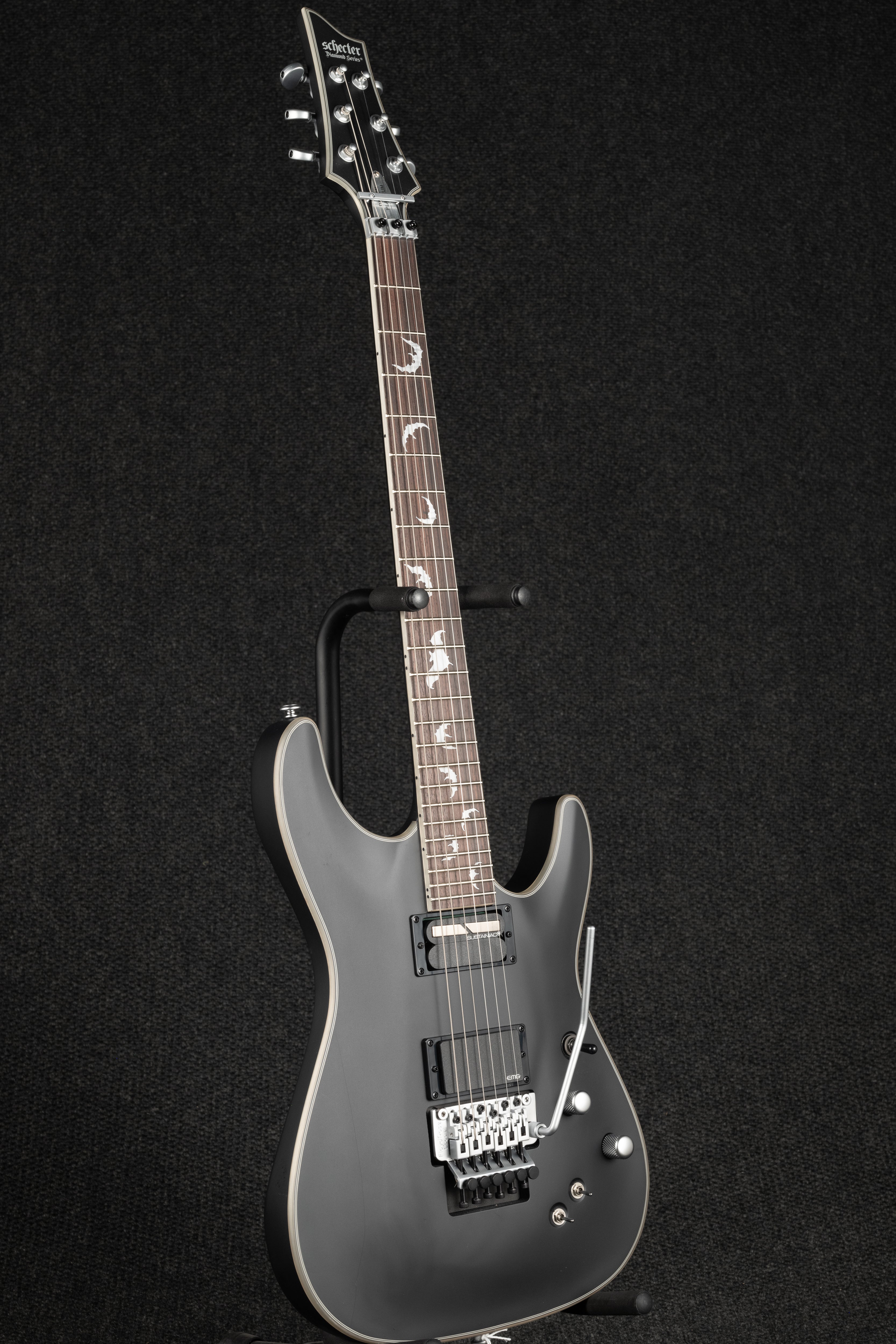 Damien Platinum-6 - Satin Black