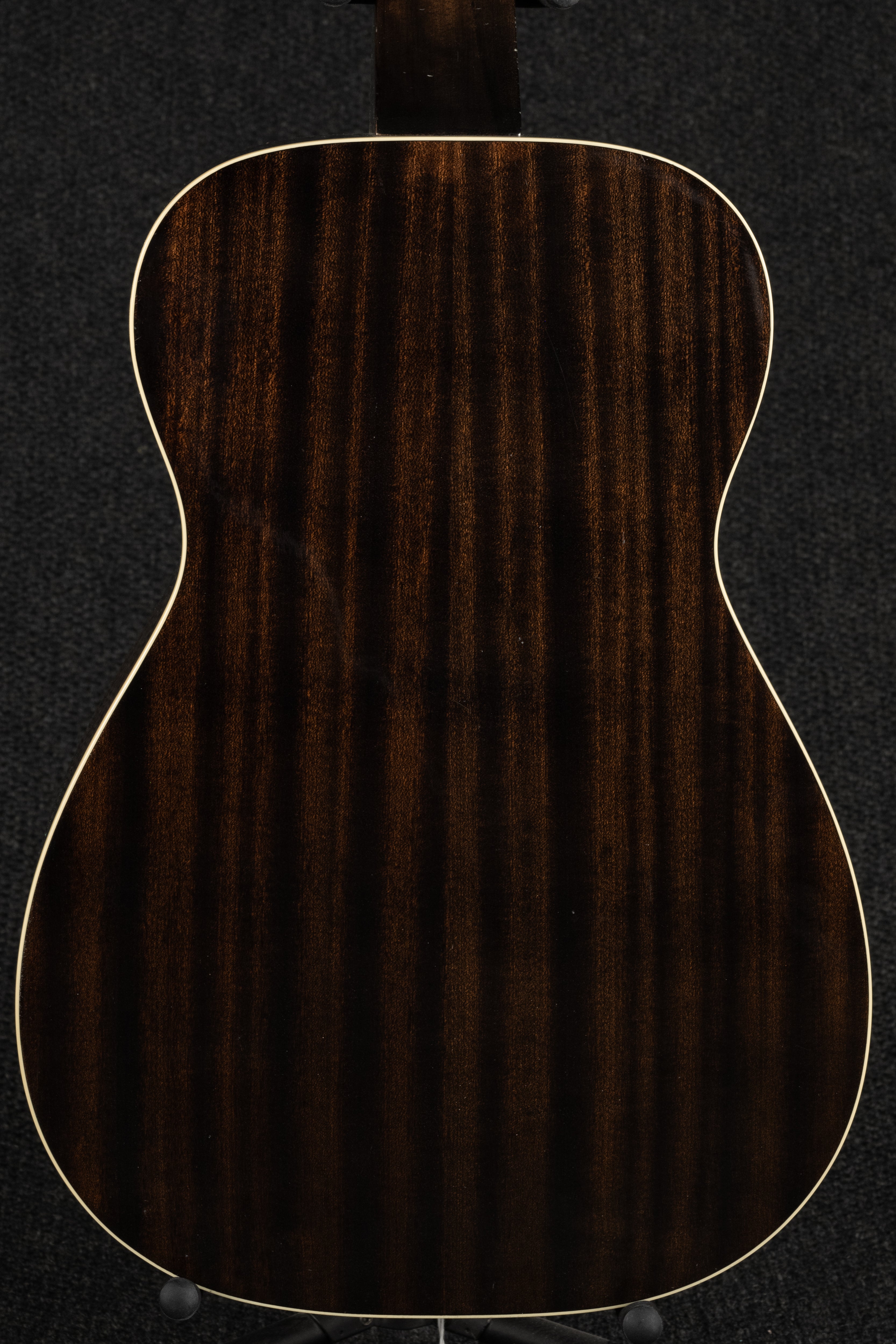 RD-52 Square Neck - Black Lightning