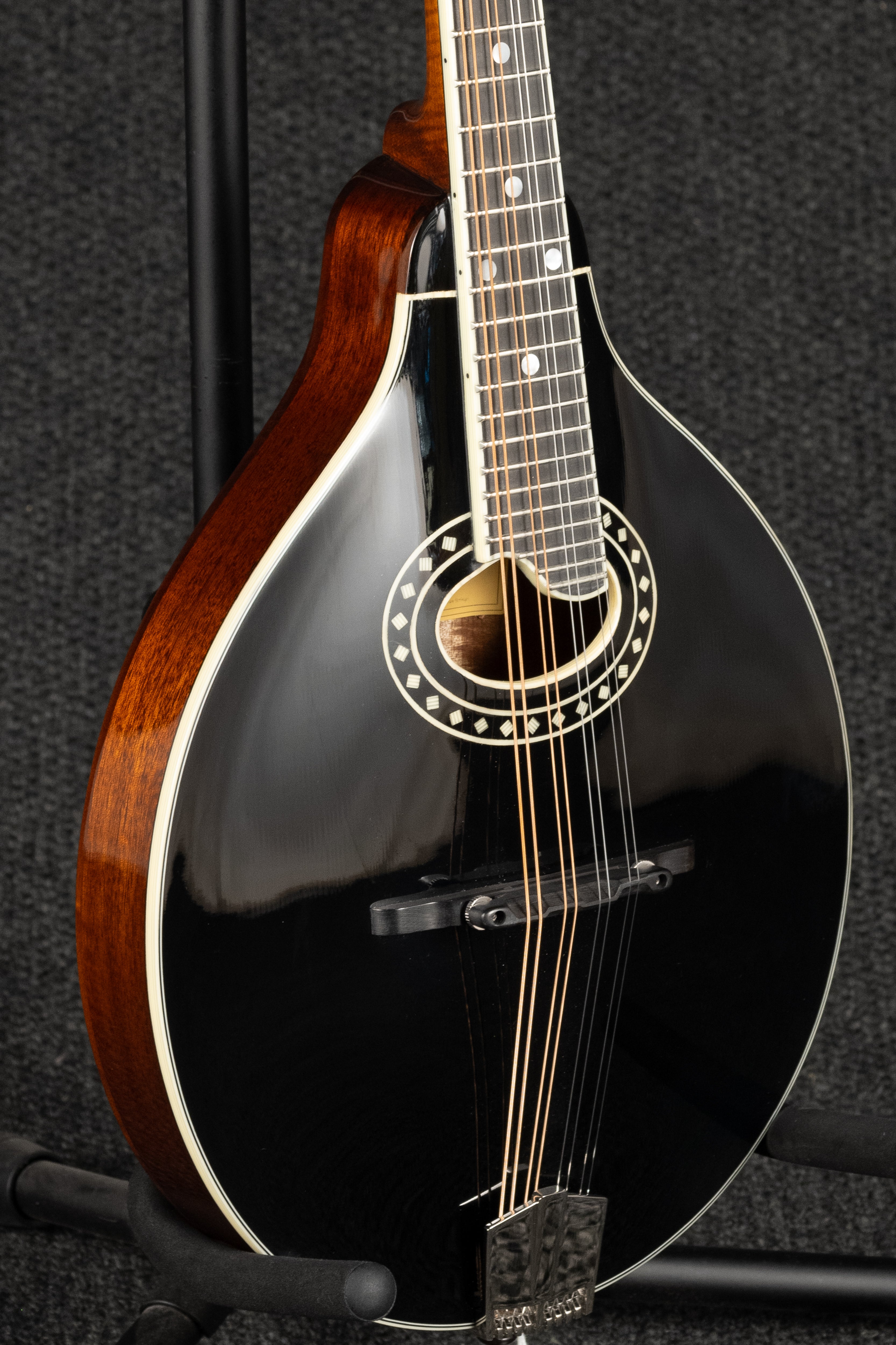 MD404-BK: A Style Mandolin - Black