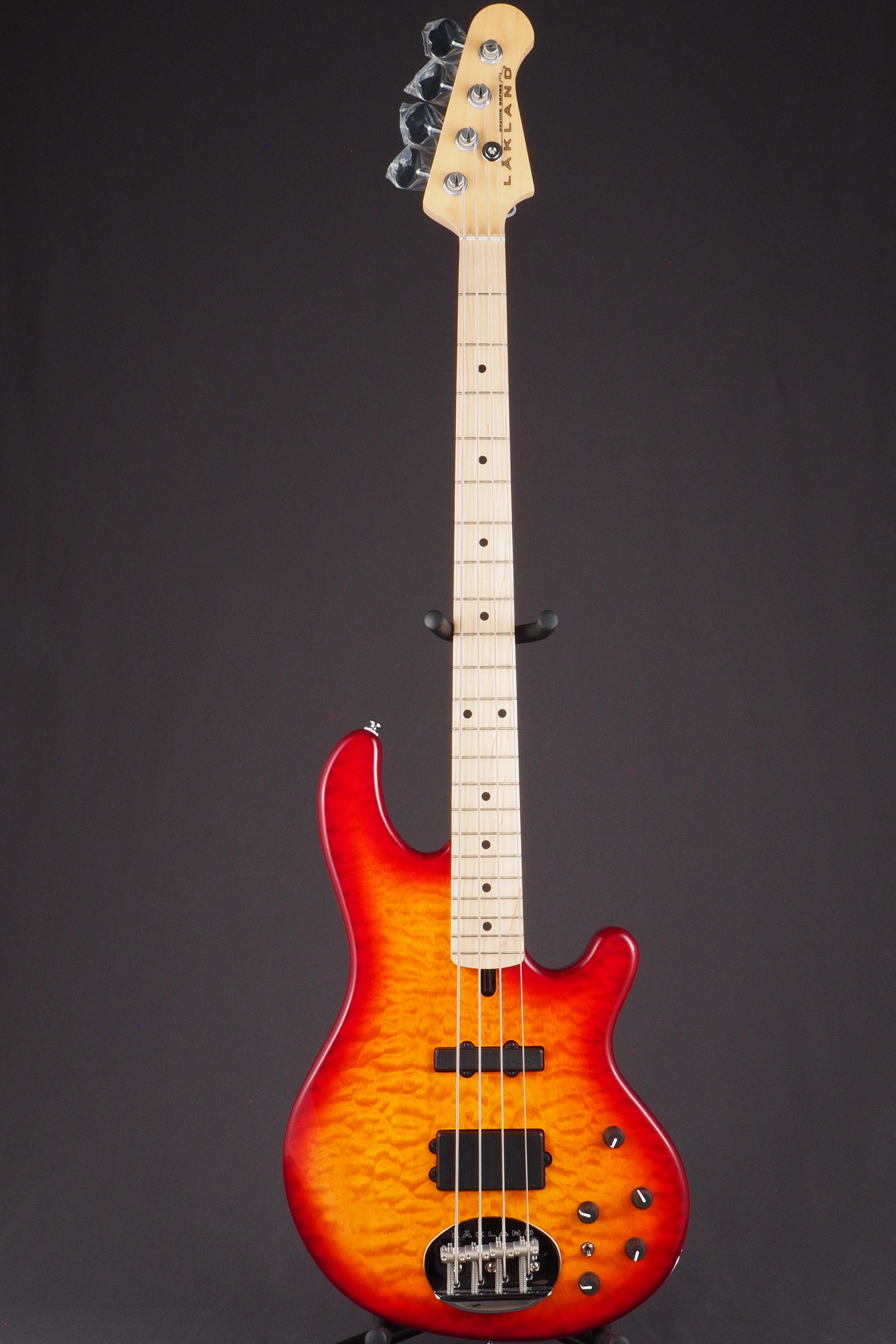 Skyline 44-02 Deluxe - Cherryburst, Maple