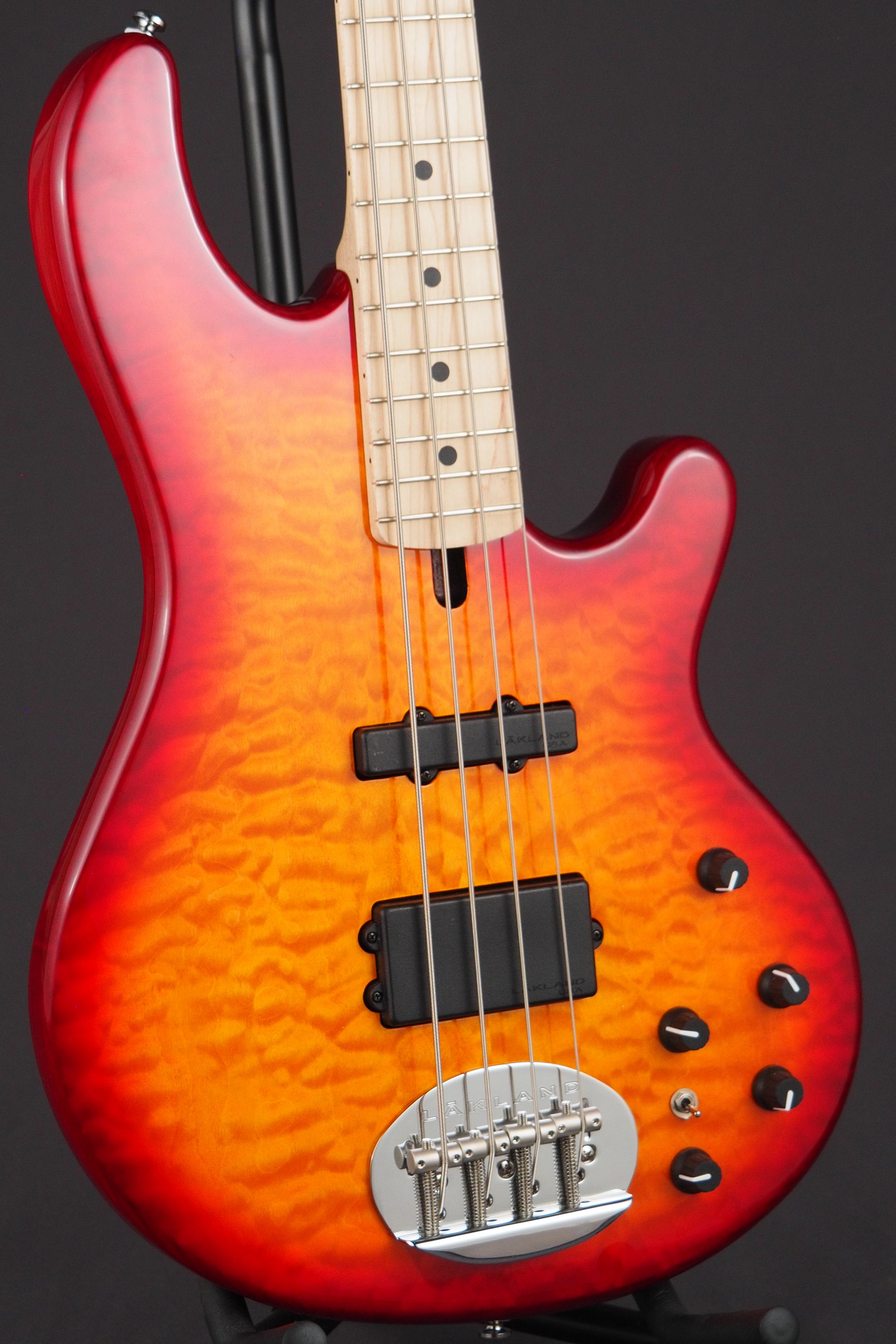 Skyline 44-02 Deluxe - Cherryburst, Maple