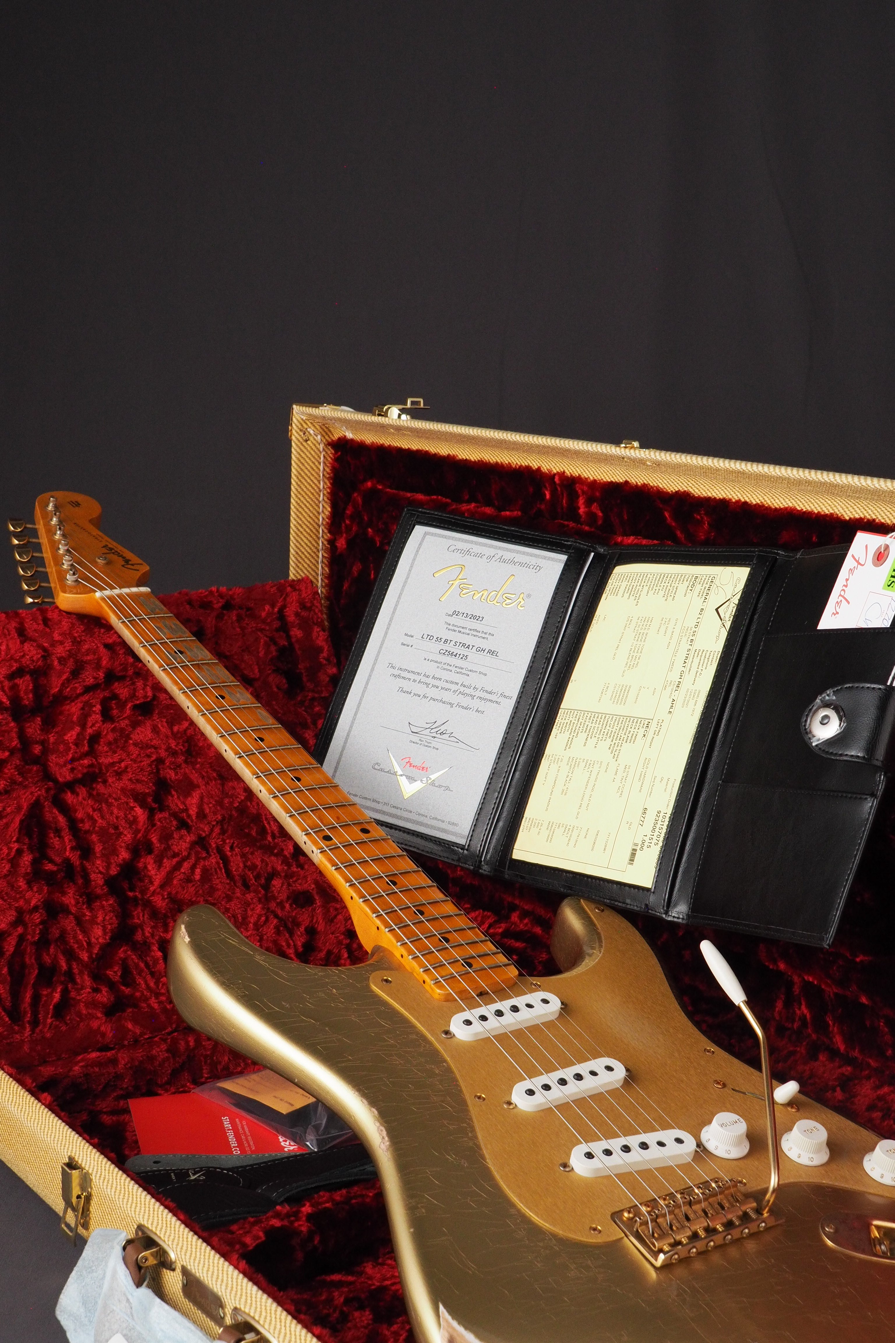 '55 Bone Tone Stratocaster Relic - Gold