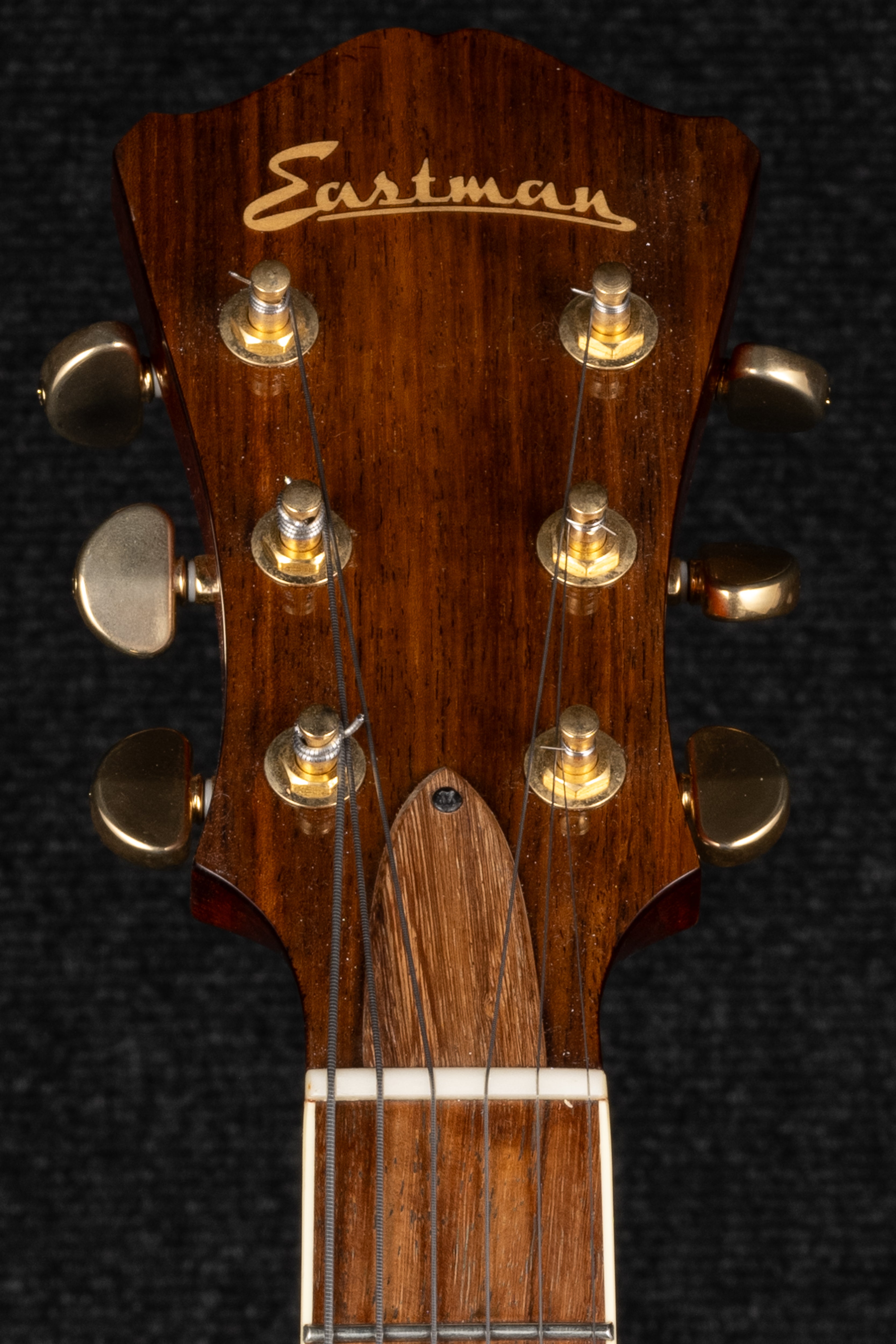 AR403CE - Classic