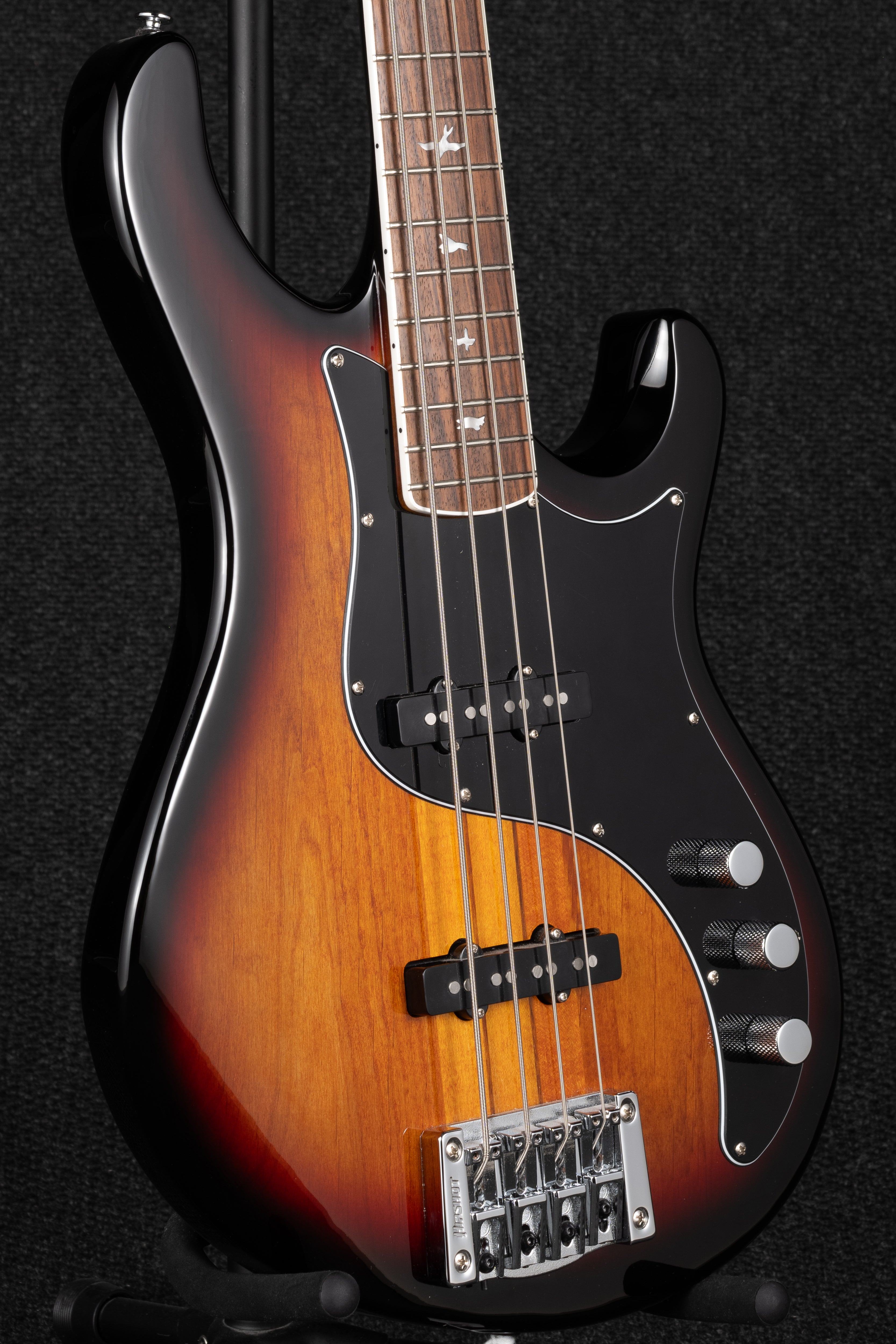 SE Kestrel - Tri Color Burst