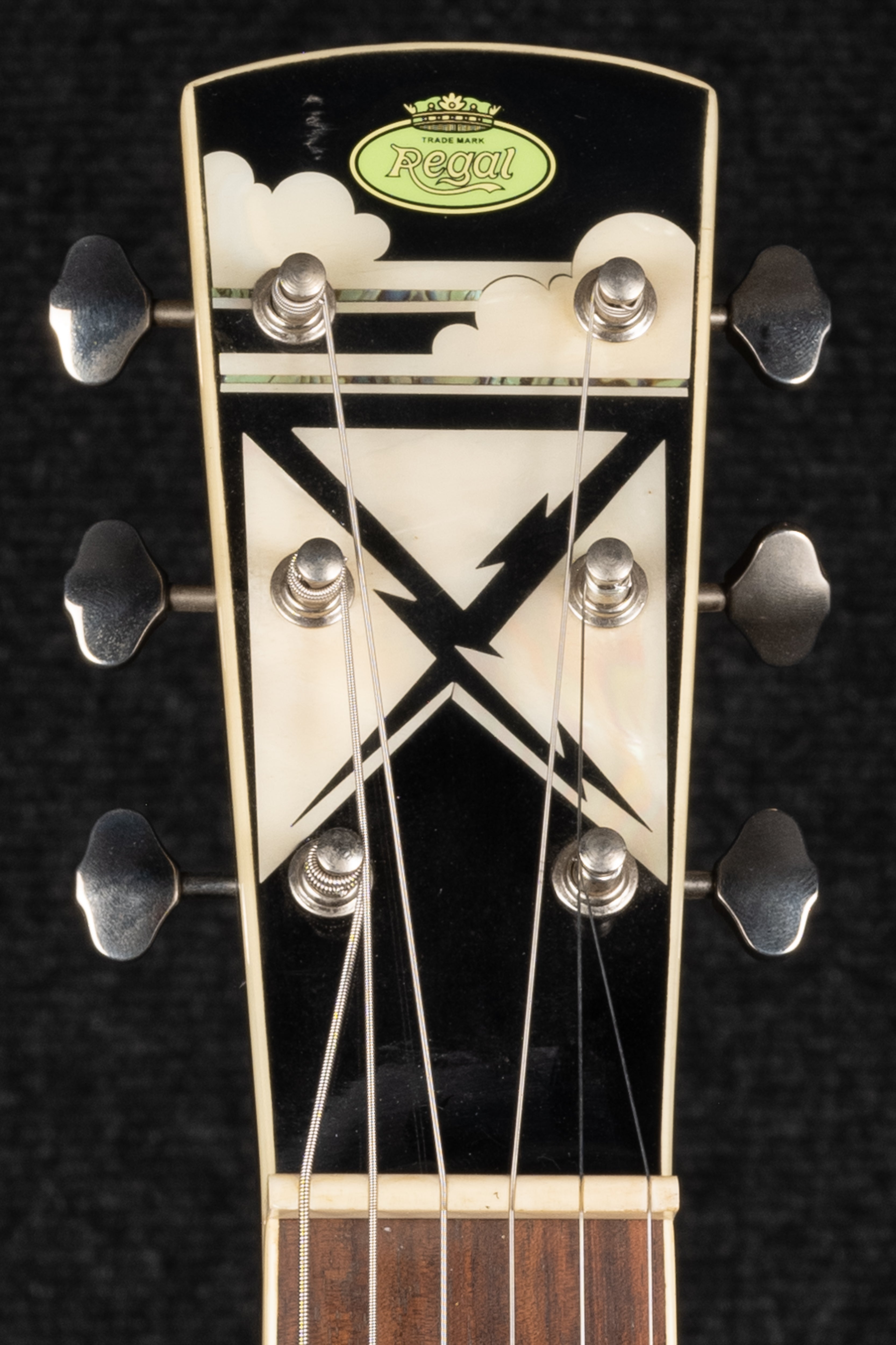 RD-52 Square Neck - Black Lightning