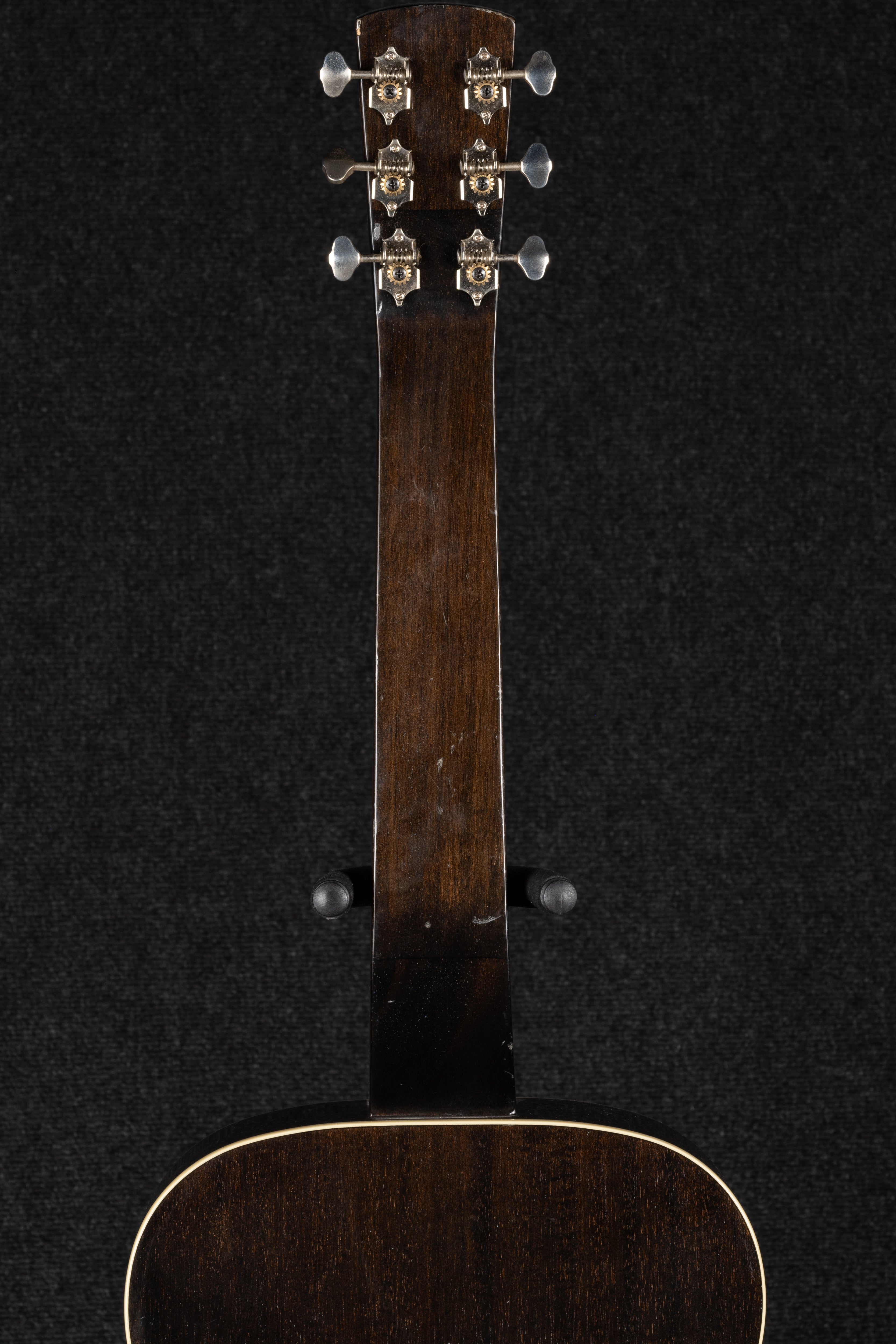 RD-52 Square Neck - Black Lightning