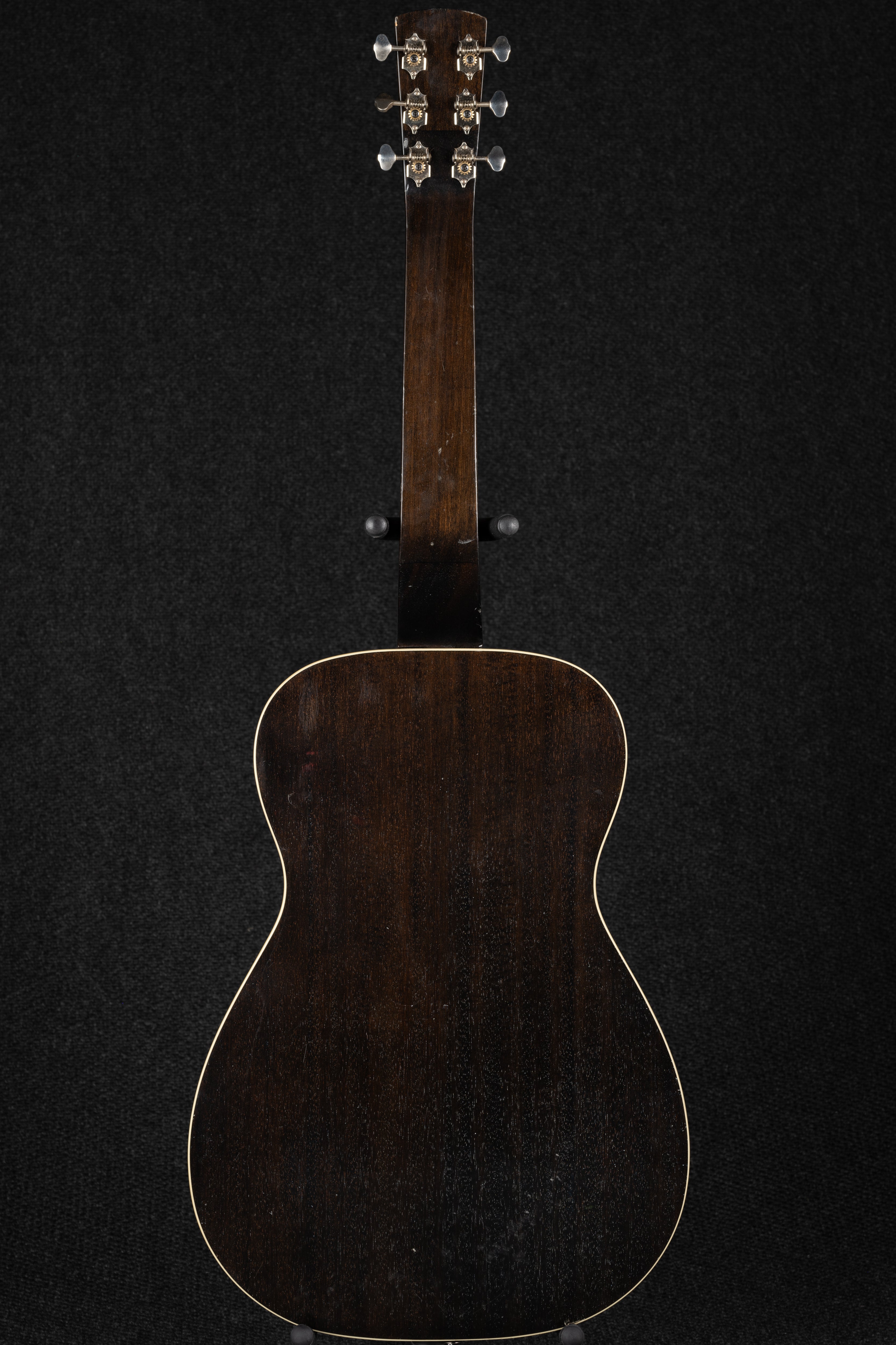 RD-52 Square Neck - Black Lightning