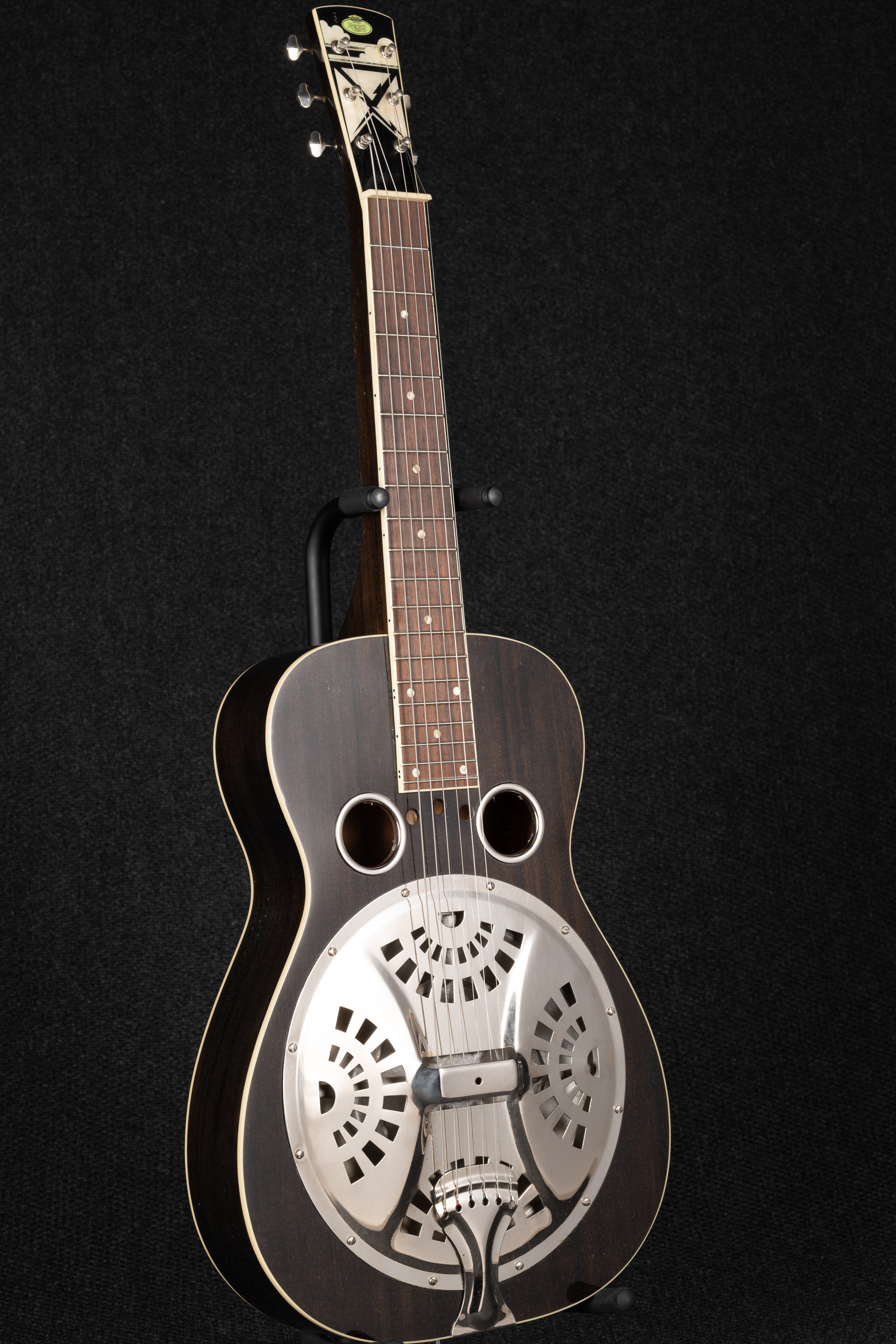RD-52 Square Neck - Black Lightning