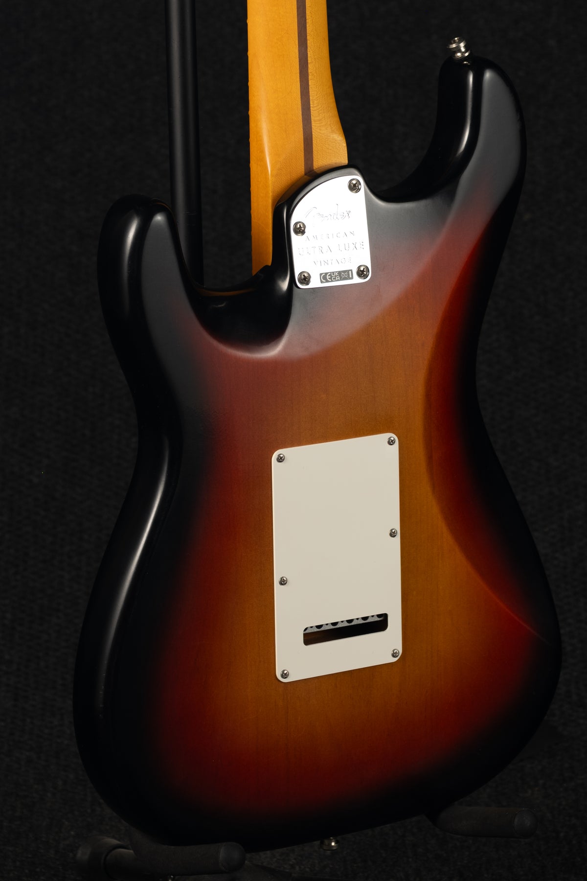 American Ultra Luxe Vintage '50s Stratocaster Three Tone Sunburst