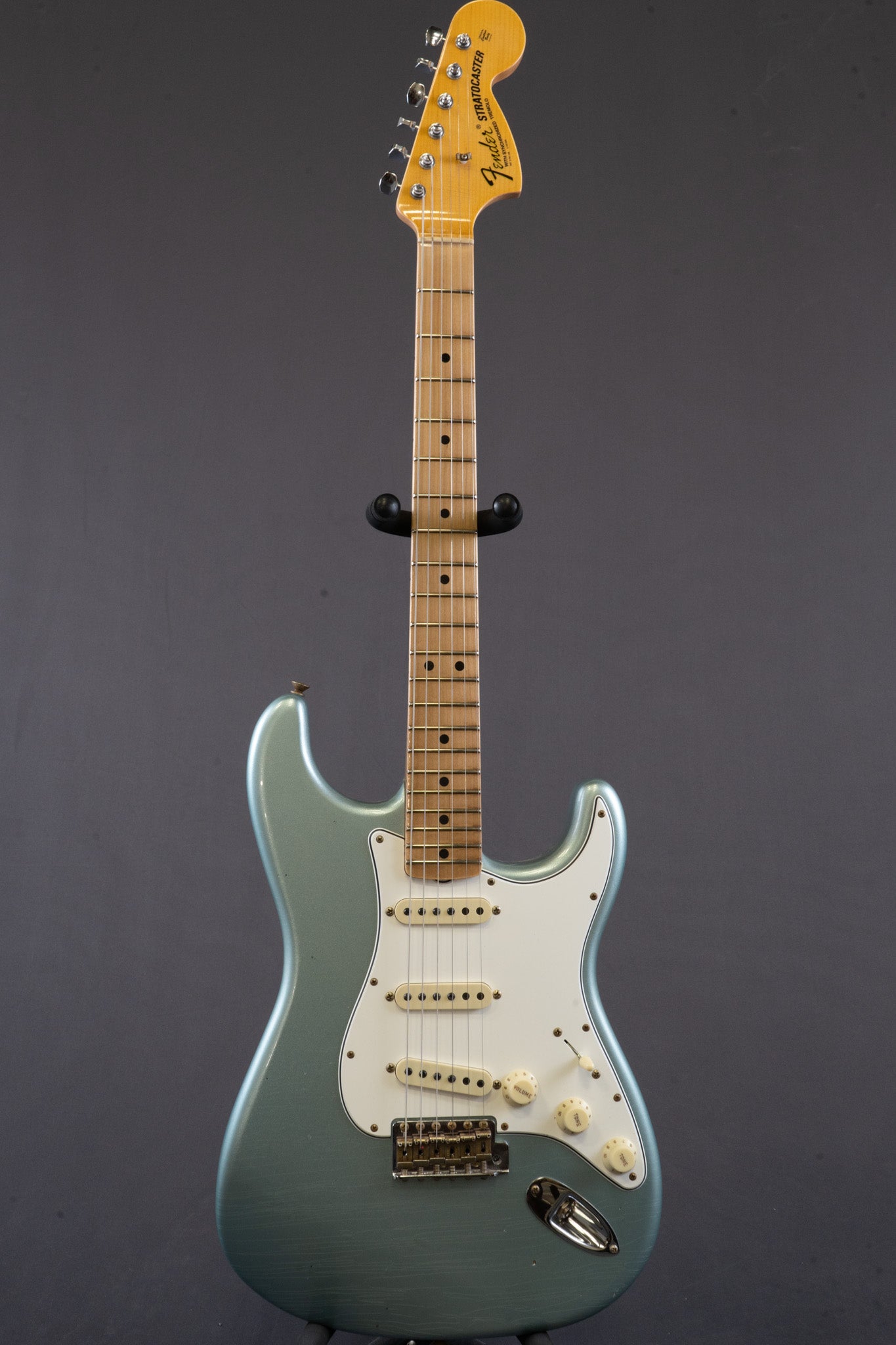 Limited '69 Stratocaster Journeyman Relic - Fire Mist Silver