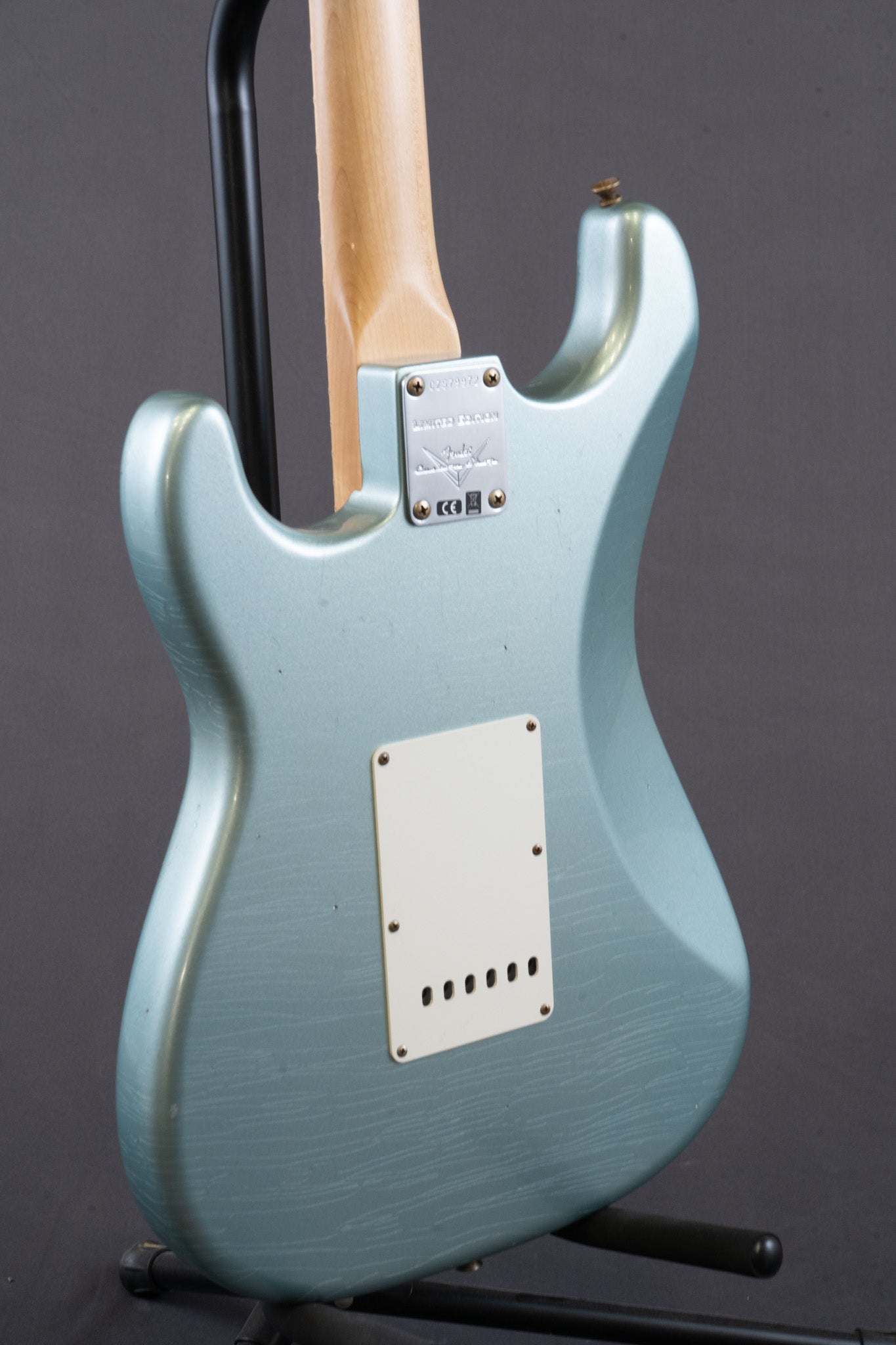 Limited '69 Stratocaster Journeyman Relic - Fire Mist Silver