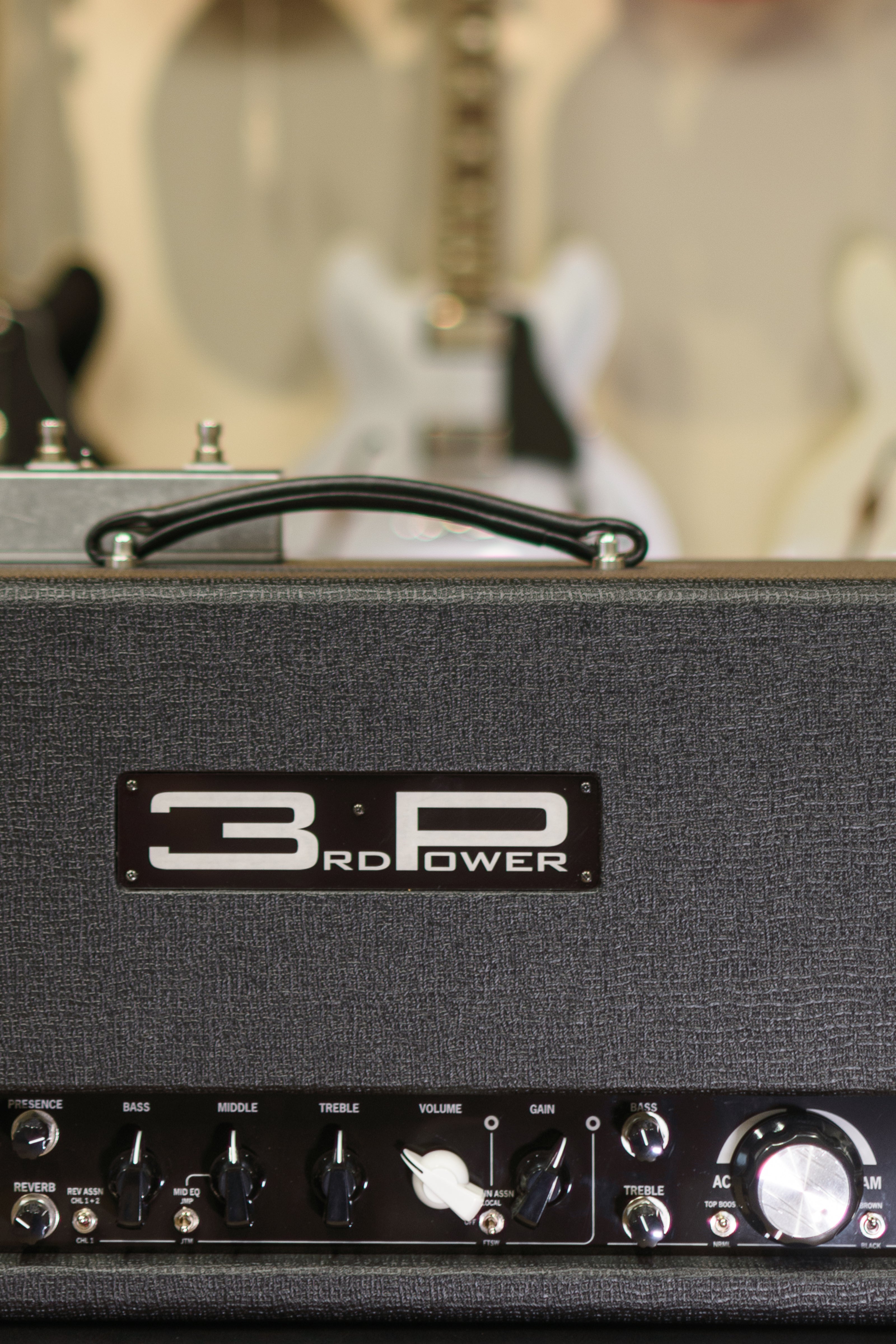 Kitchen Sink 6VEL 40 Watt Amp Head