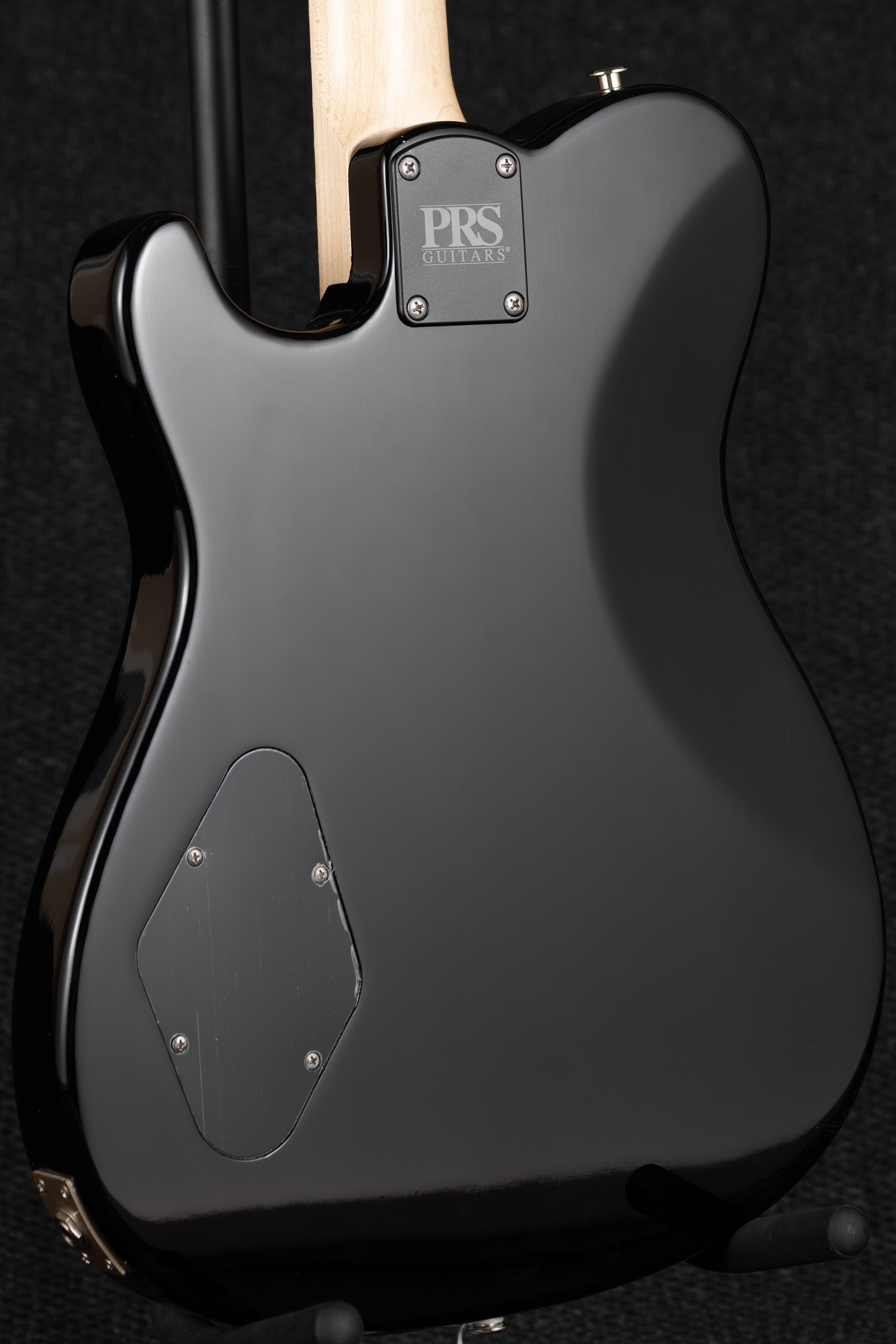 NF 53 - Black