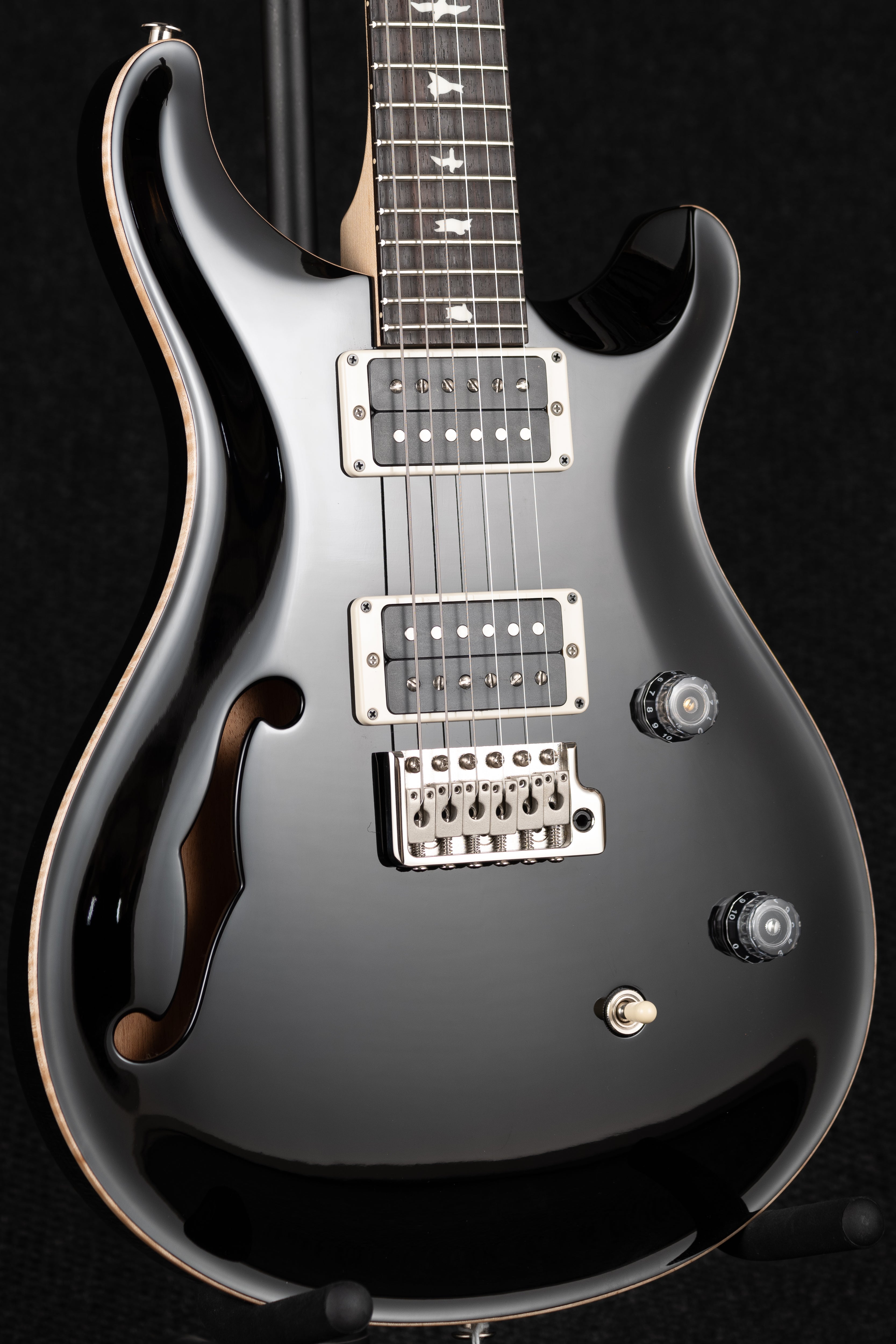 CE 24 Semi-Hollow - Black