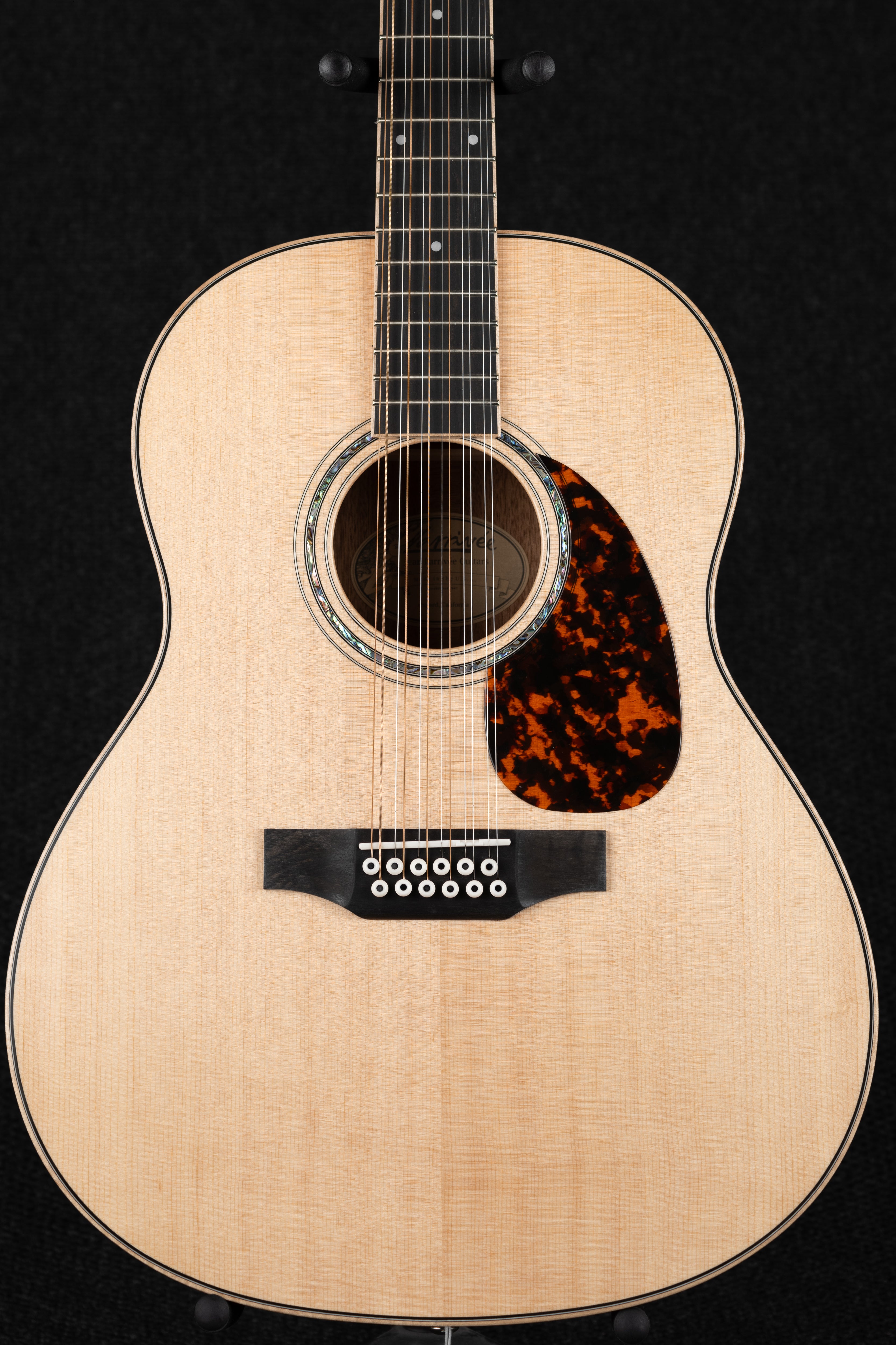 L-05-12 Mahogany - Natural