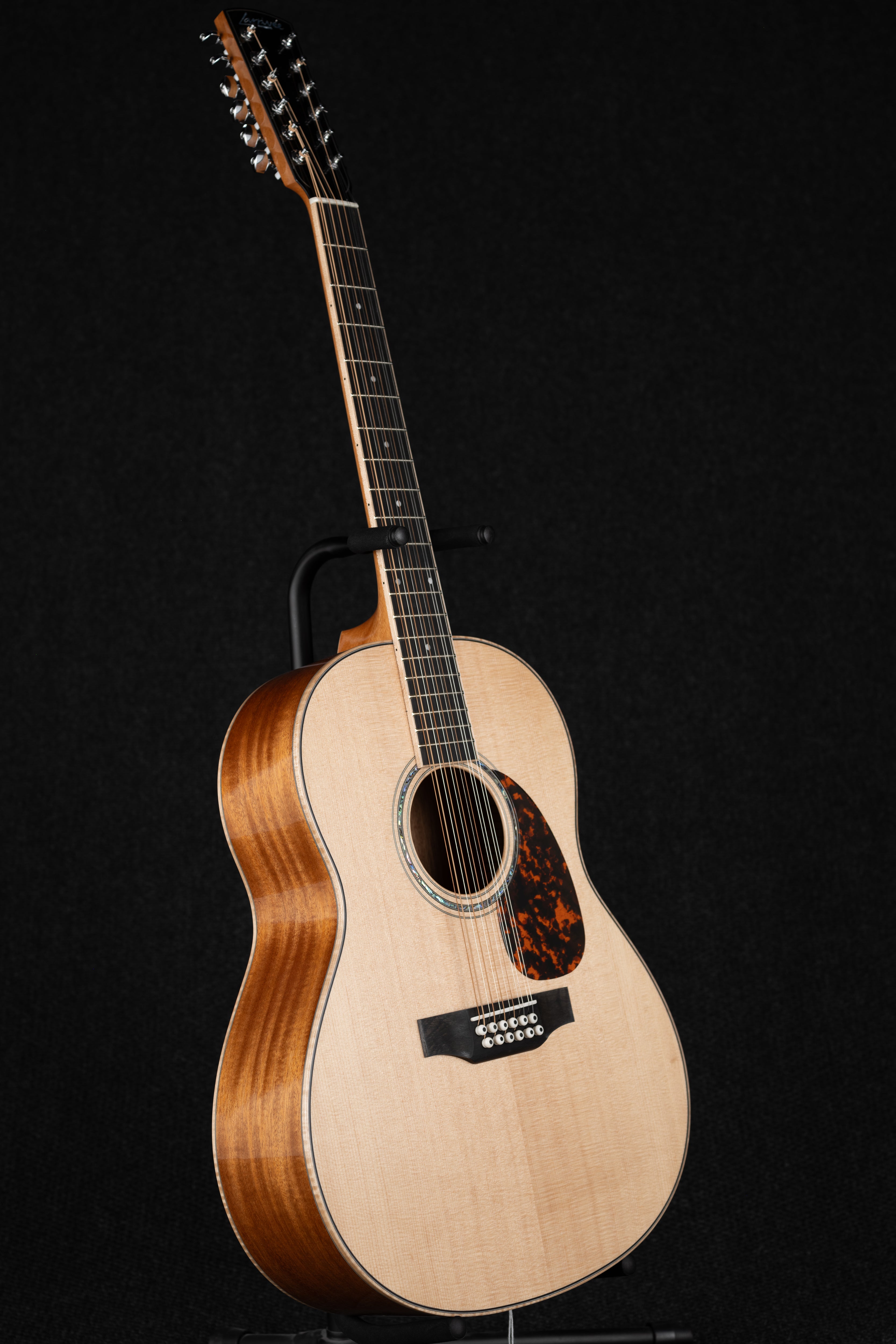 L-05-12 Mahogany - Natural