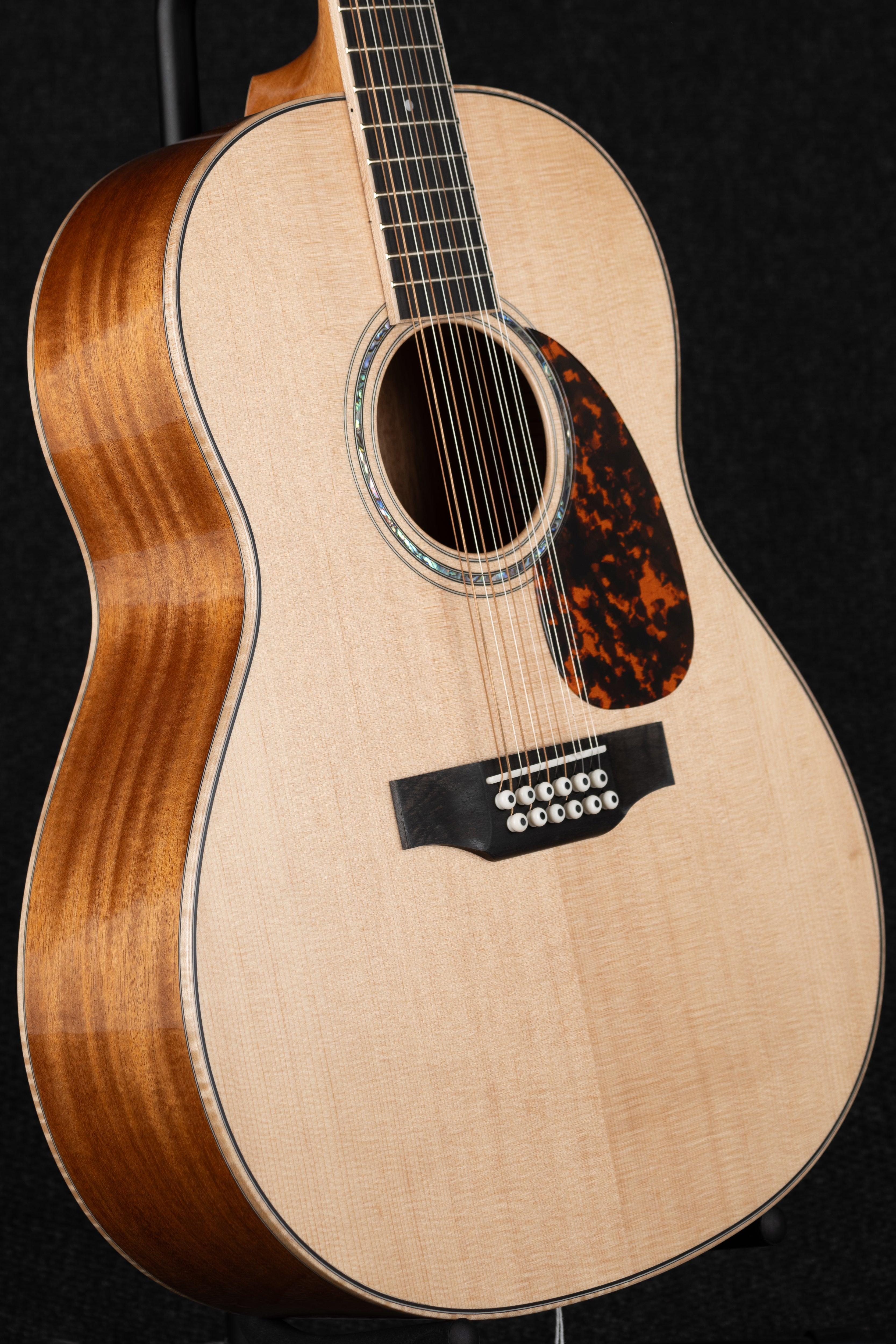 L-05-12 Mahogany - Natural