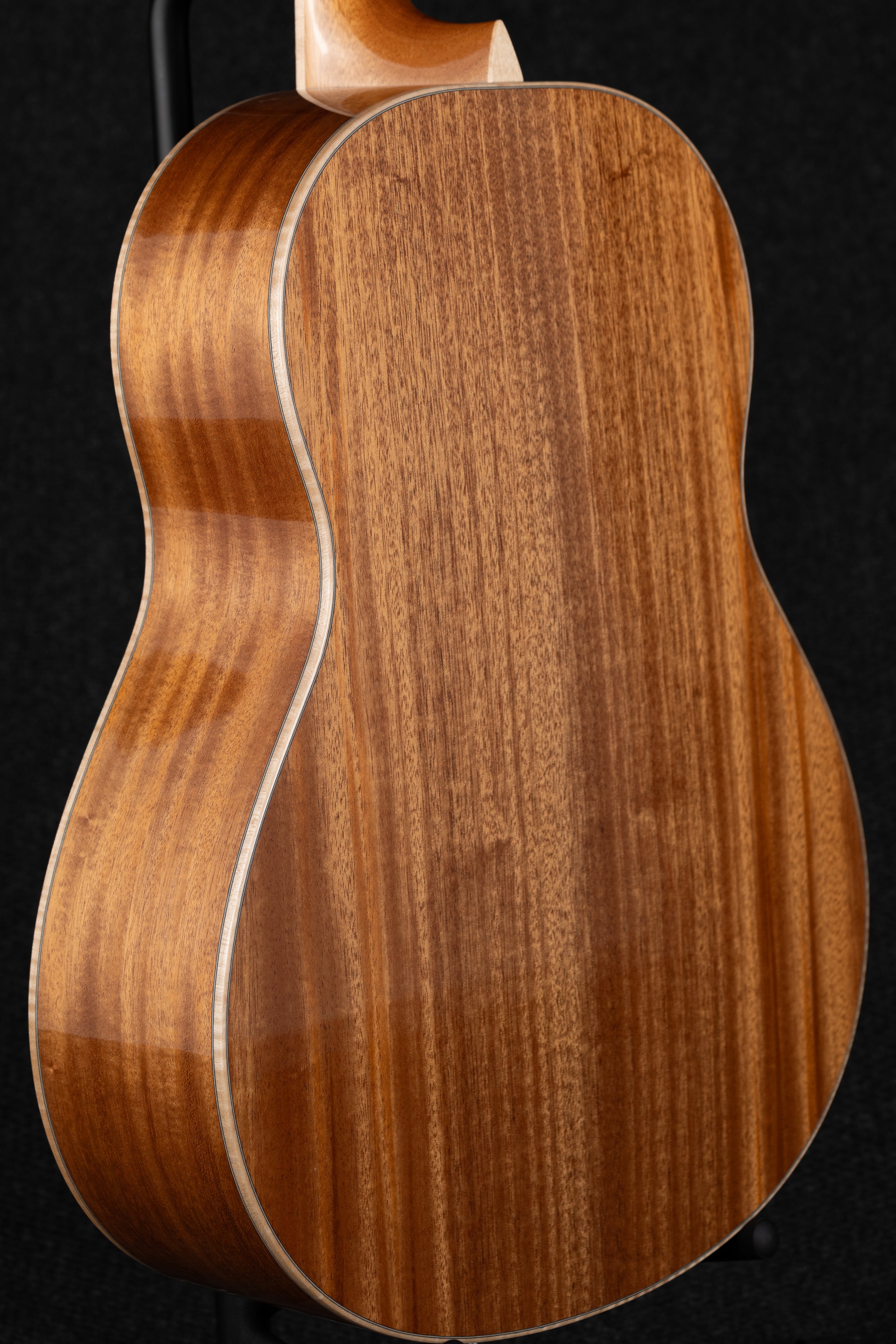 L-05-12 Mahogany - Natural