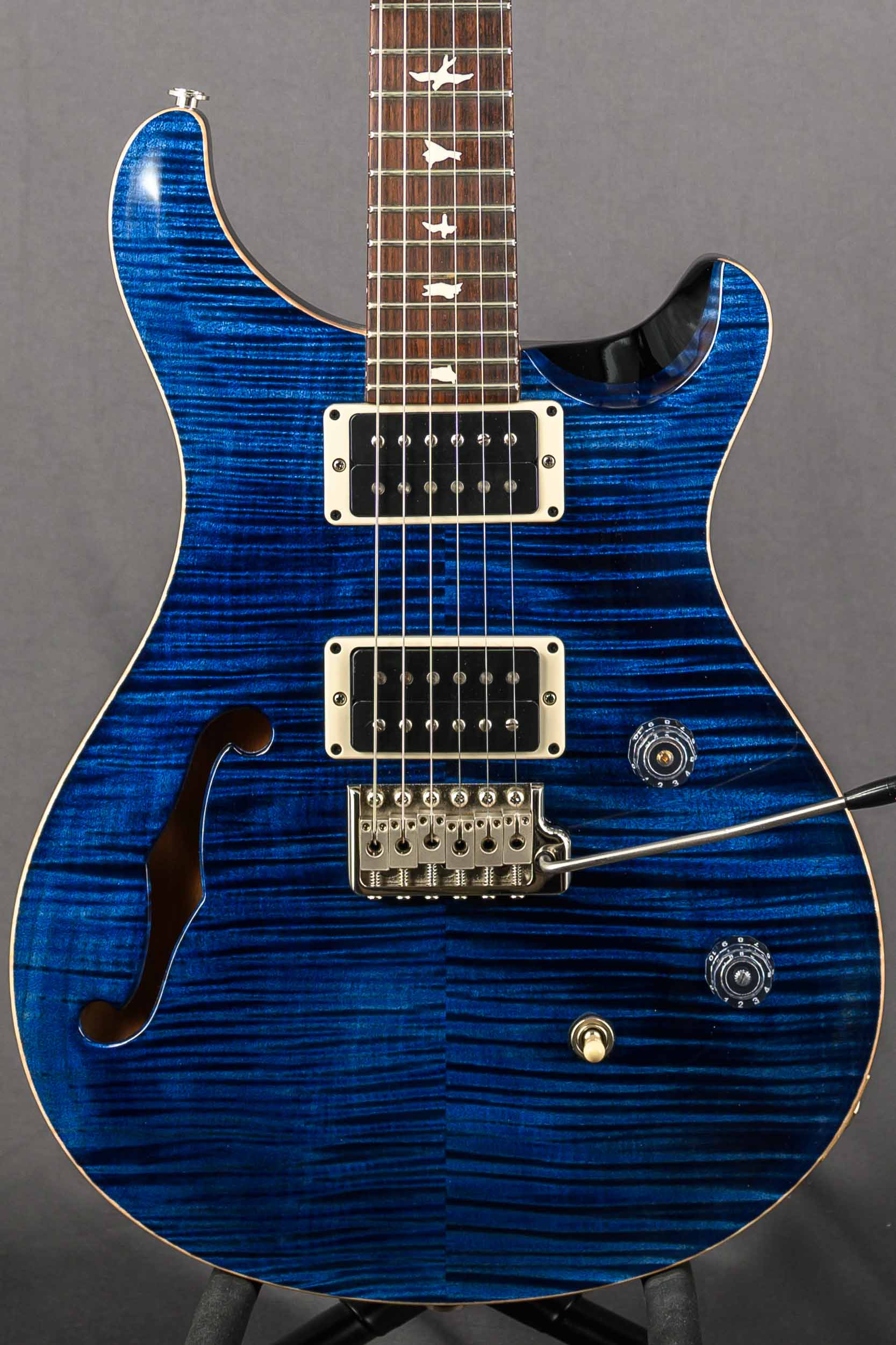 CE 24 Semi-Hollow - Blue Matteo