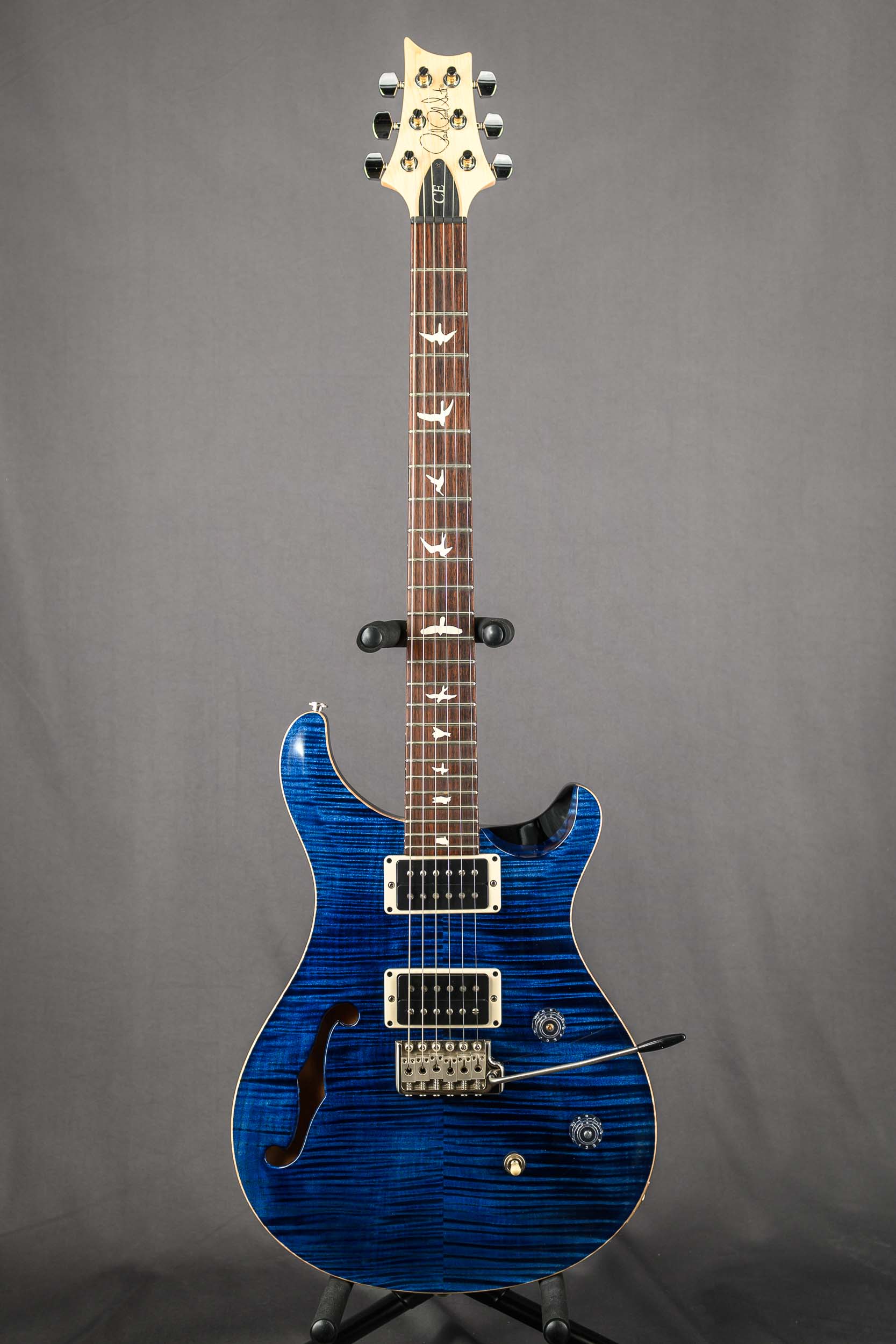 CE 24 Semi-Hollow - Blue Matteo