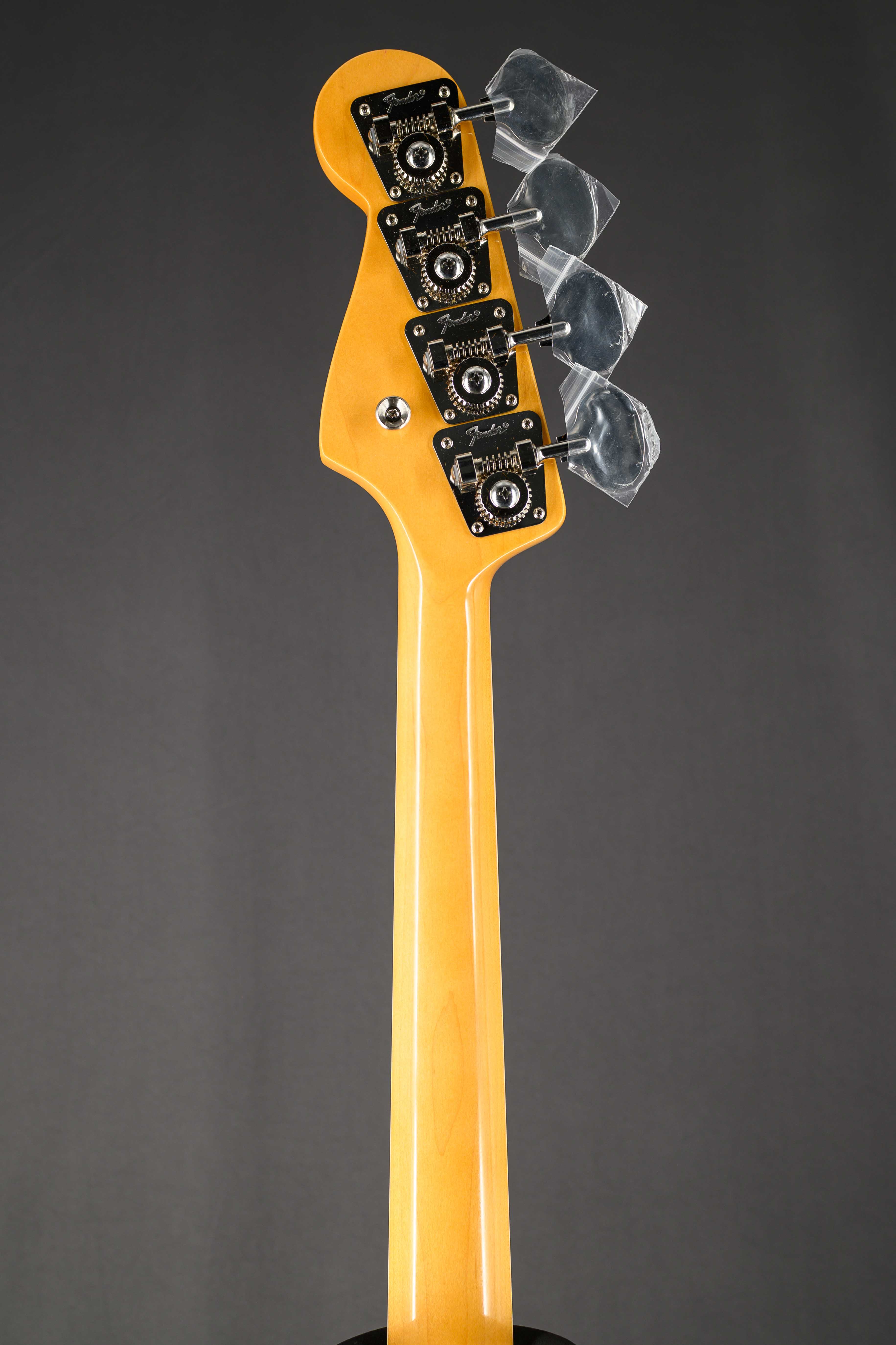 '66 American Vintage II Jazz Bass Reissue - Olympic White