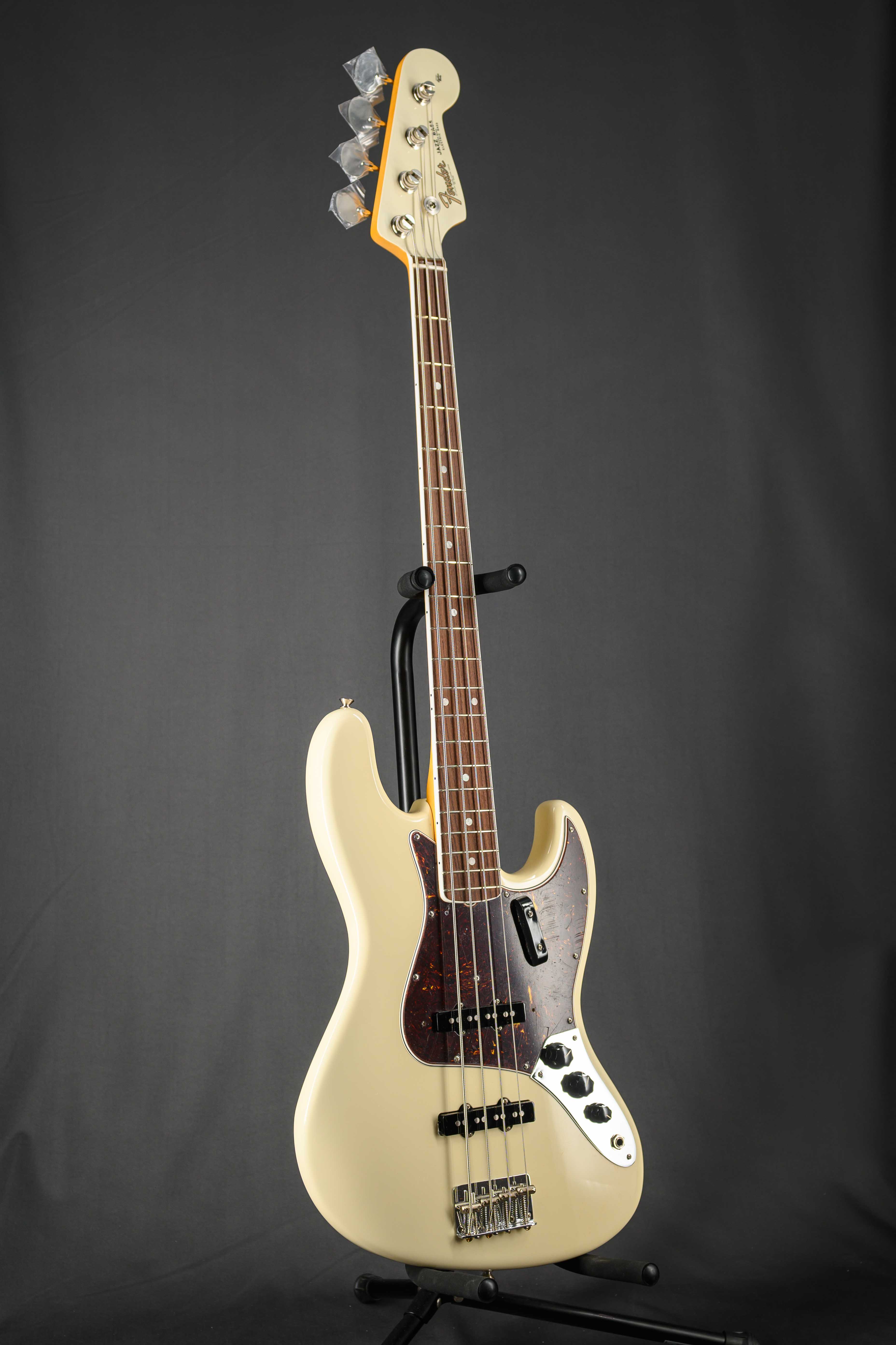 '66 American Vintage II Jazz Bass Reissue - Olympic White