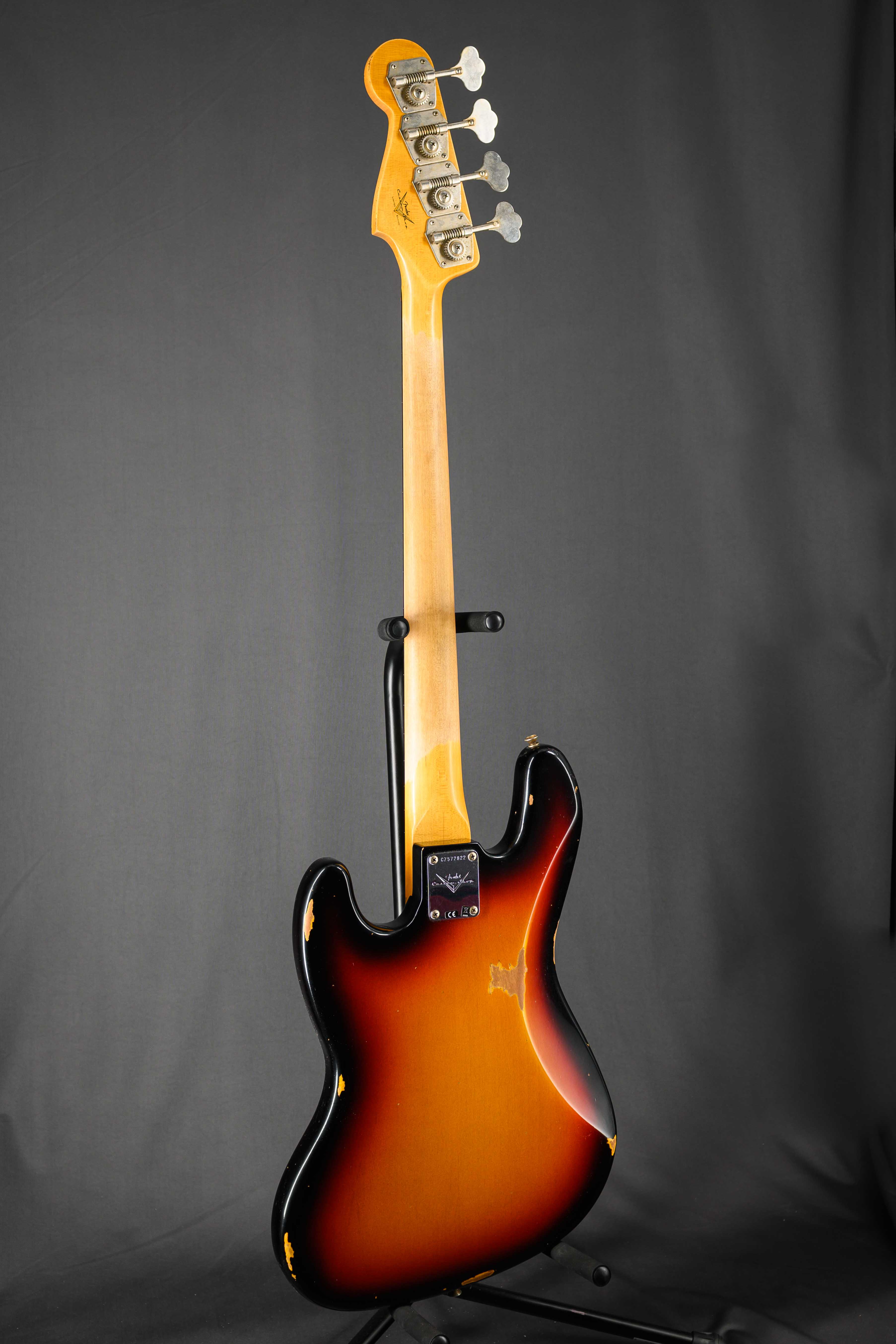 '62 Jazz Bass Relic - 3 Color Sunburst