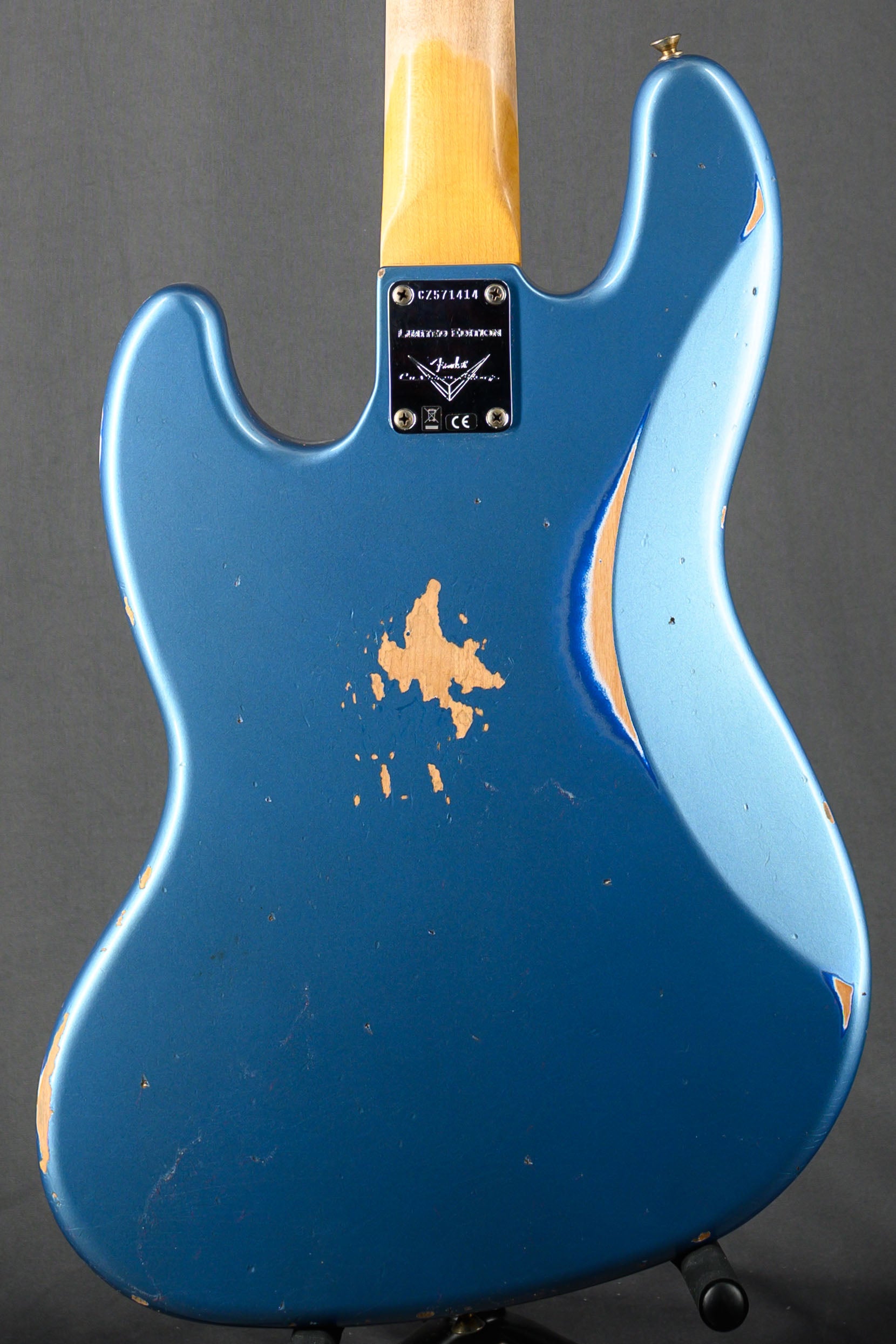 Limited Edition '60 Jazz Bass Relic Reissue - Lake Placid Blue