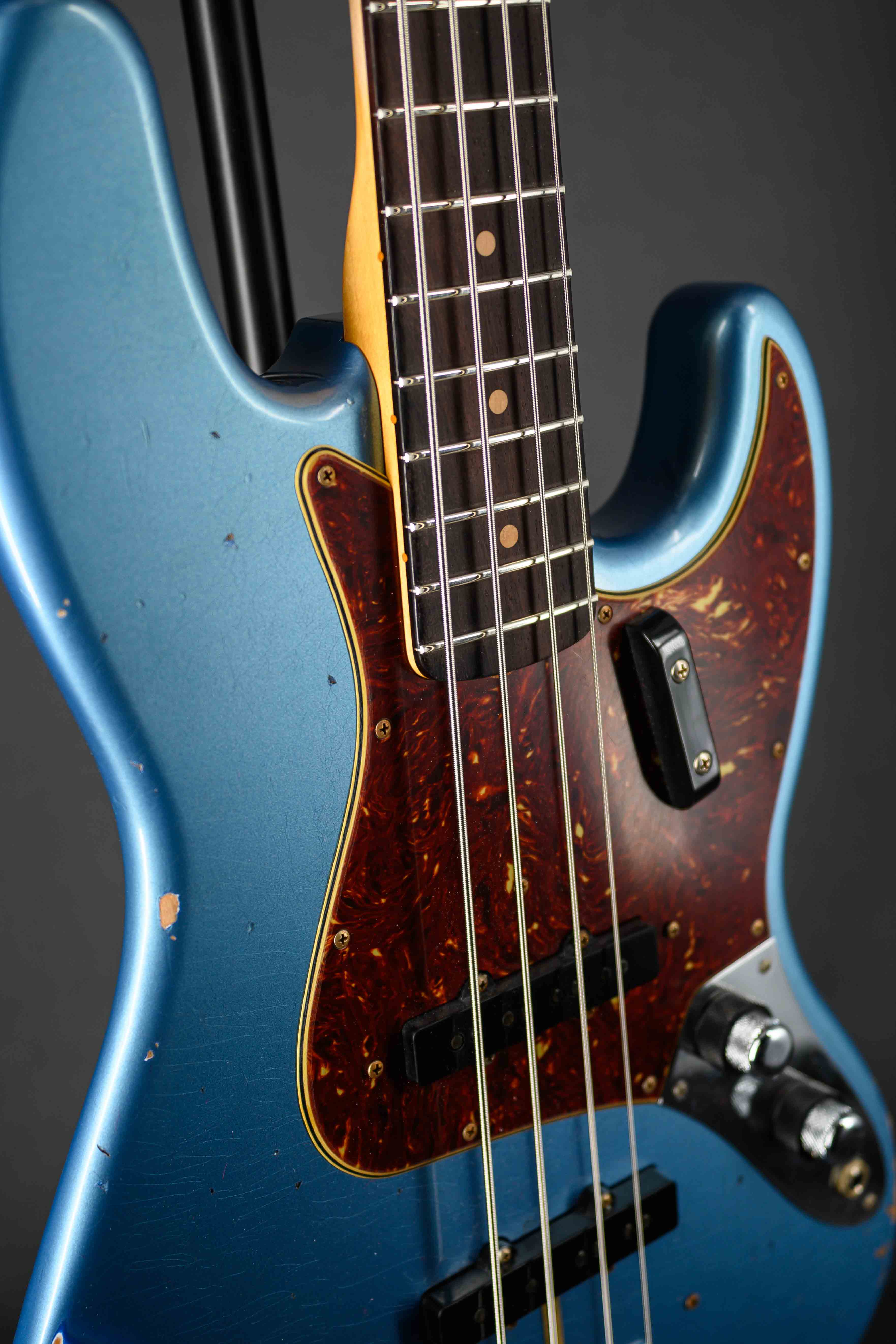 Limited Edition '60 Jazz Bass Relic Reissue - Lake Placid Blue