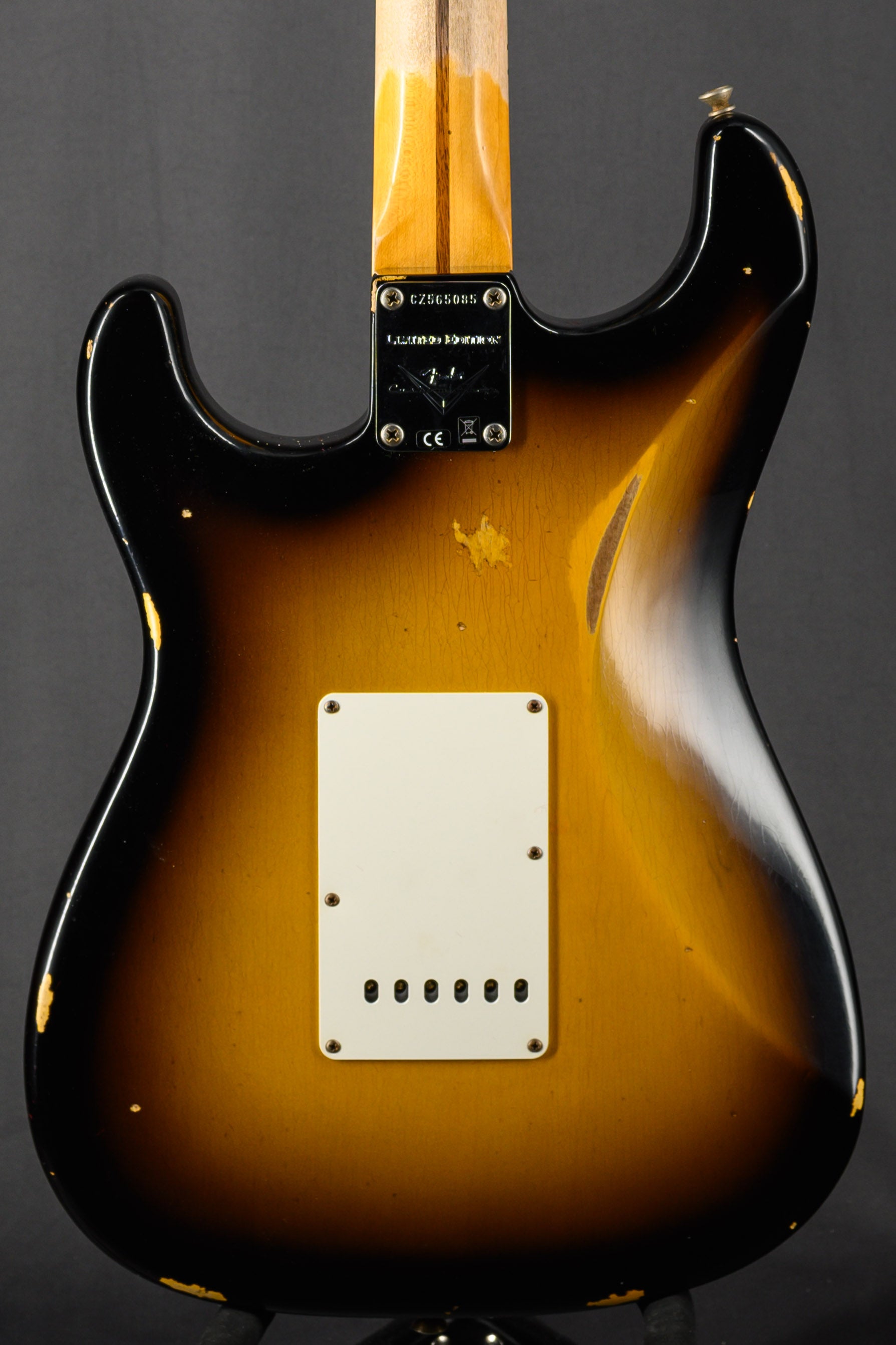 '57 Stratocaster Relic Tremolo - 2-Tone Sunburst