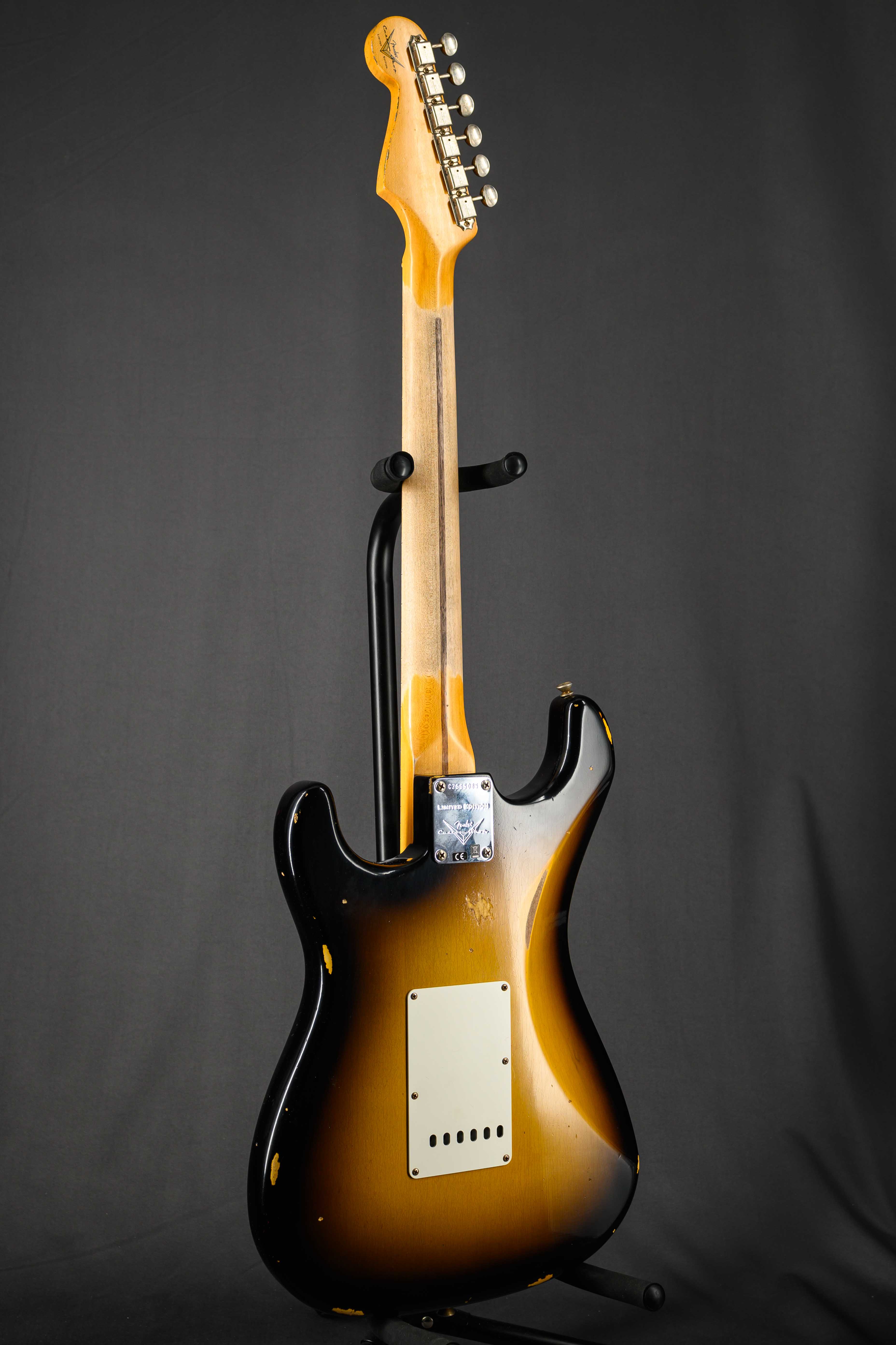 '57 Stratocaster Relic Tremolo - 2-Tone Sunburst